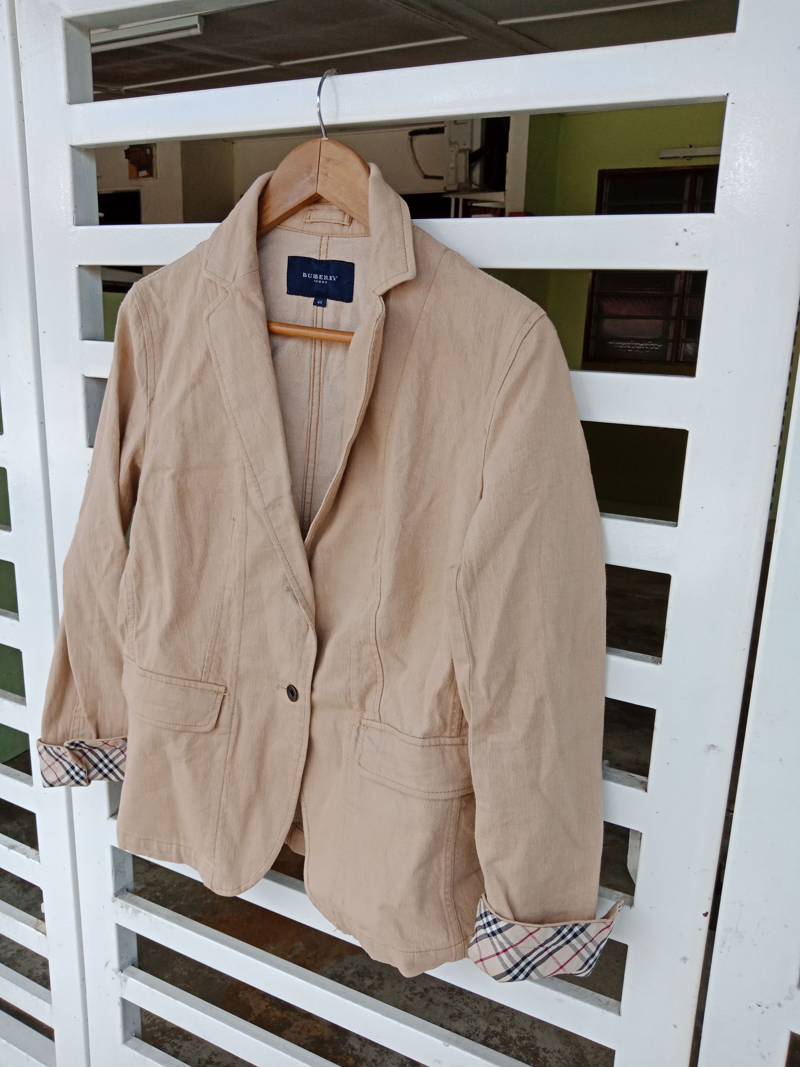 Burberry Burberry London Fold Over Novacheck Sleeve Jacket Size S / US 4 / IT 40 - 3 Thumbnail