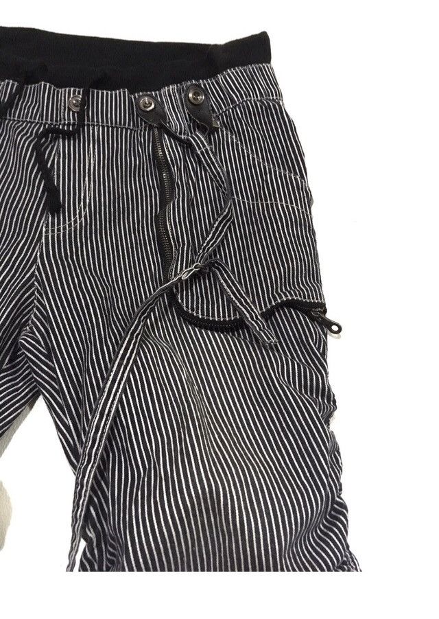Japanese Brand Japanese designer bondage multipocket shorts Size US 32 / EU 48 - 3 Thumbnail