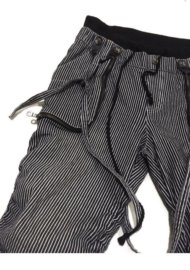 Japanese Brand Japanese designer bondage multipocket shorts Size US 32 / EU 48 - 4 Thumbnail