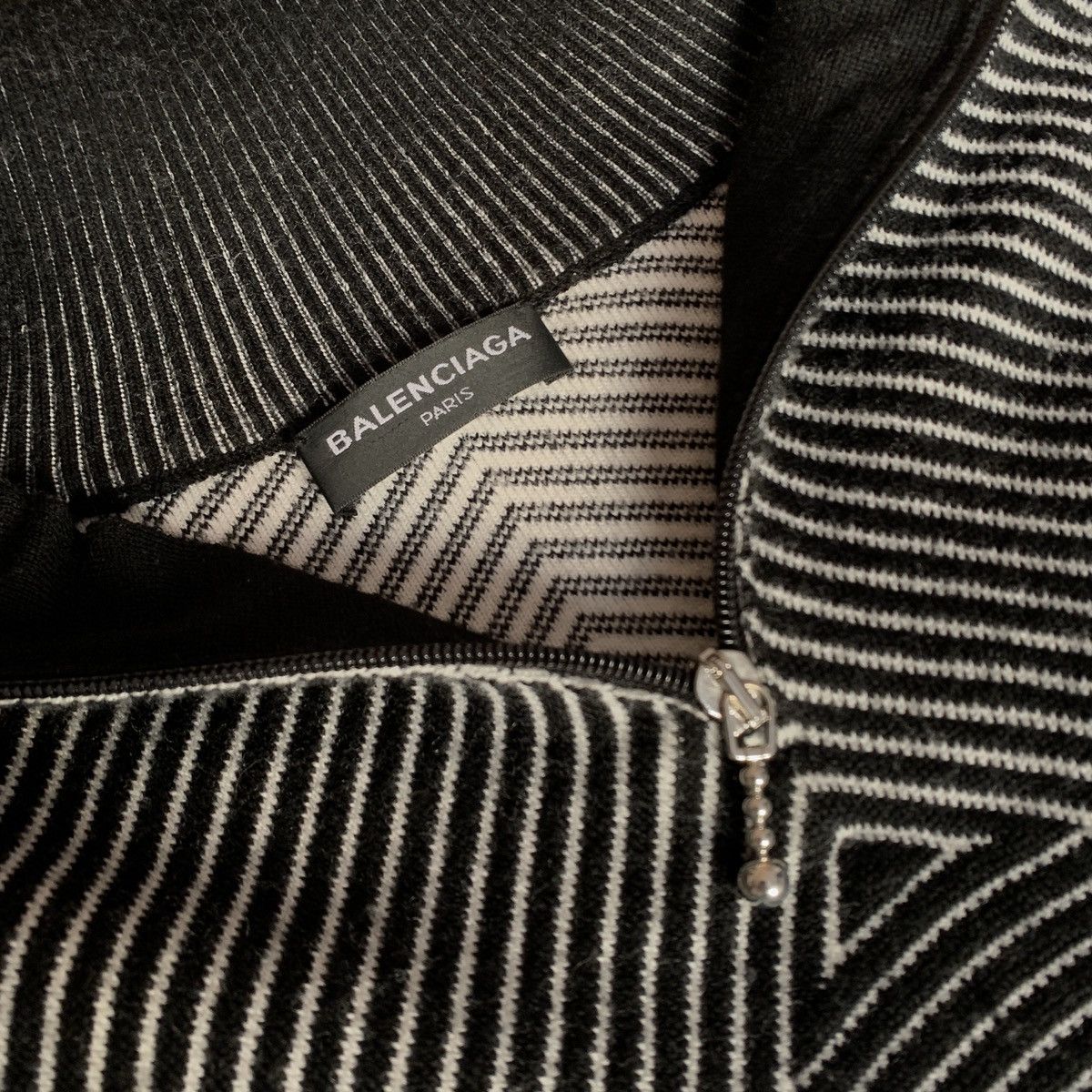 Balenciaga Balenciaga FW/17 Homme Knit | Grailed