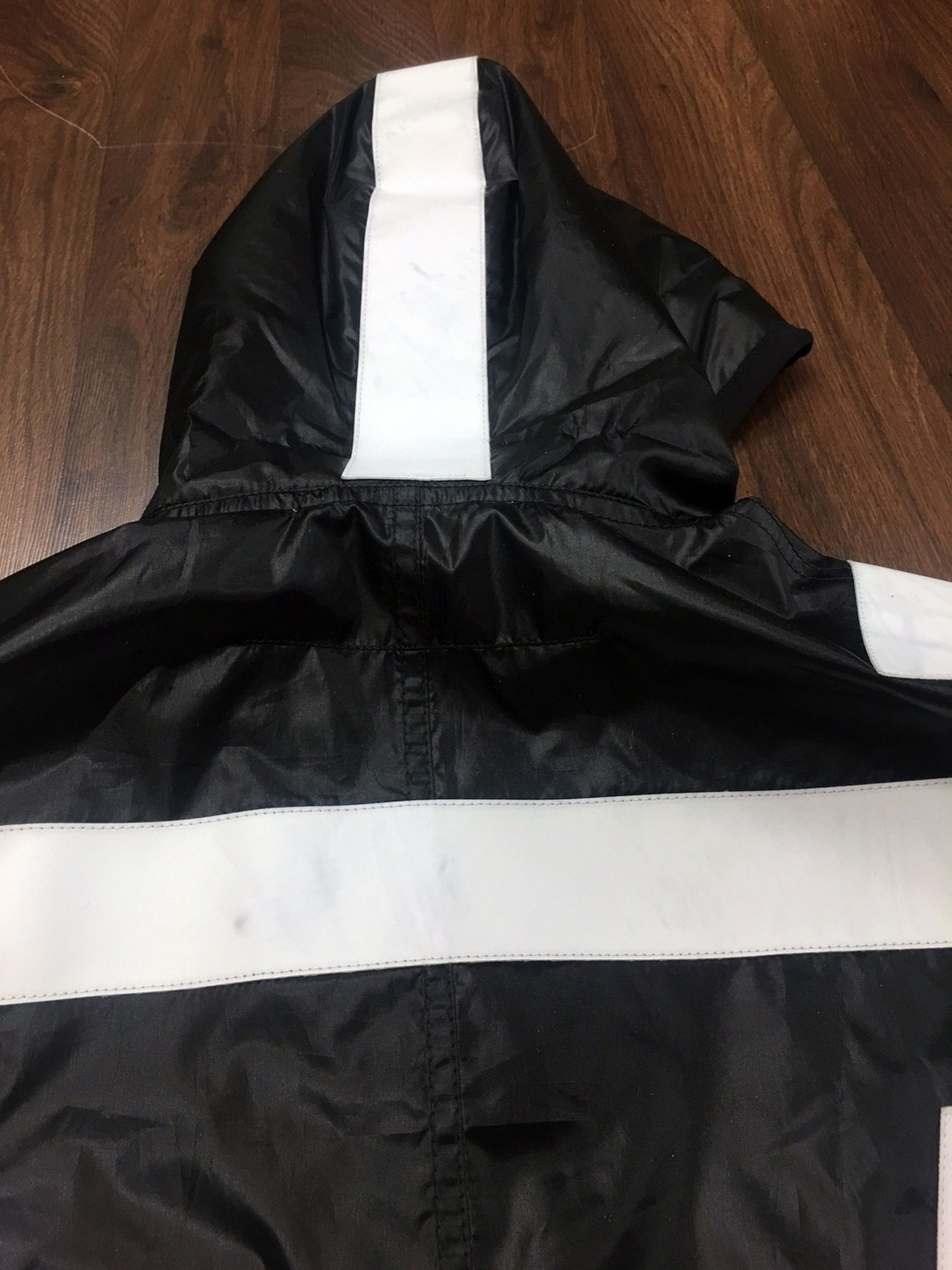 Givenchy Givenchy Poly Windbreaker With Contrast Bands sz 52 Size US L / EU 52-54 / 3 - 6 Thumbnail