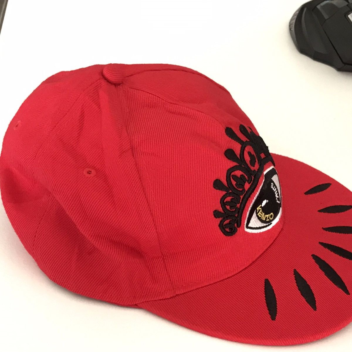 Designer × Kenzo VTG SYLE KENZO PARIS ONE EYE EMBROIDERED LOGO RARE HATS/CAPS Size ONE SIZE - 3 Thumbnail