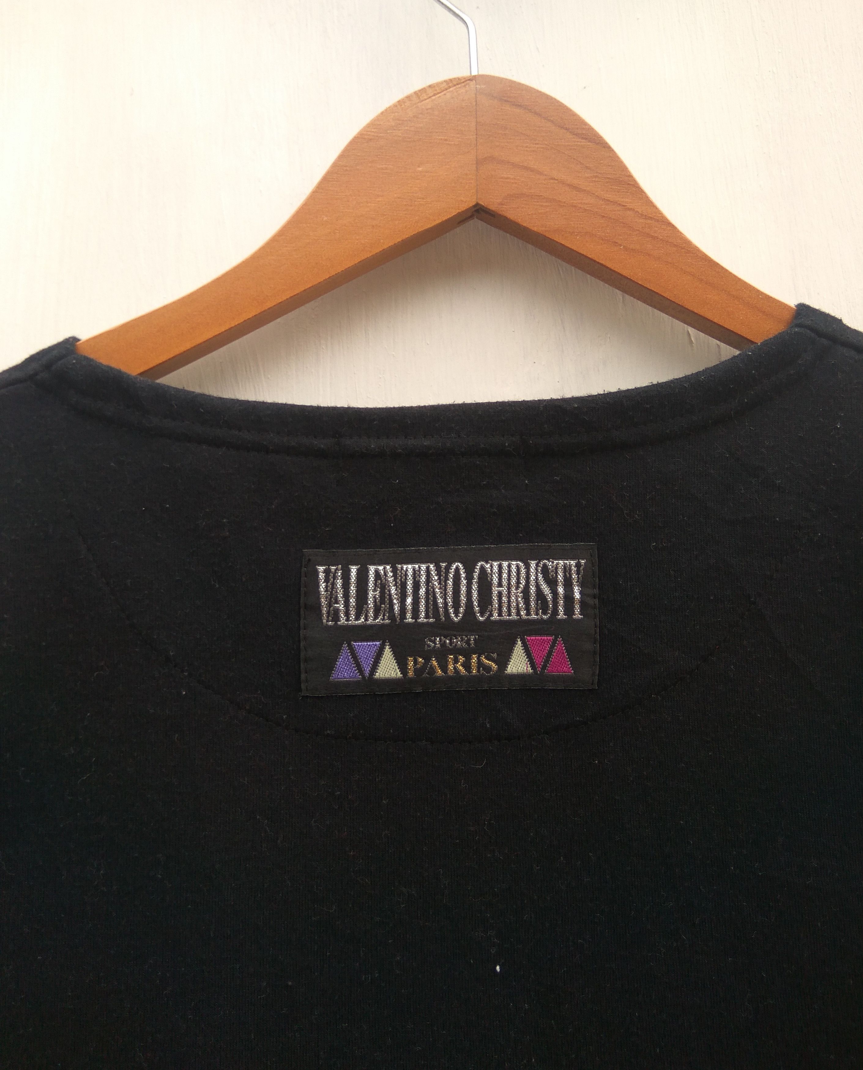 Valentino Vintage Valentino Christy sweatshirt nice design Size US L / EU 52-54 / 3 - 7 Thumbnail