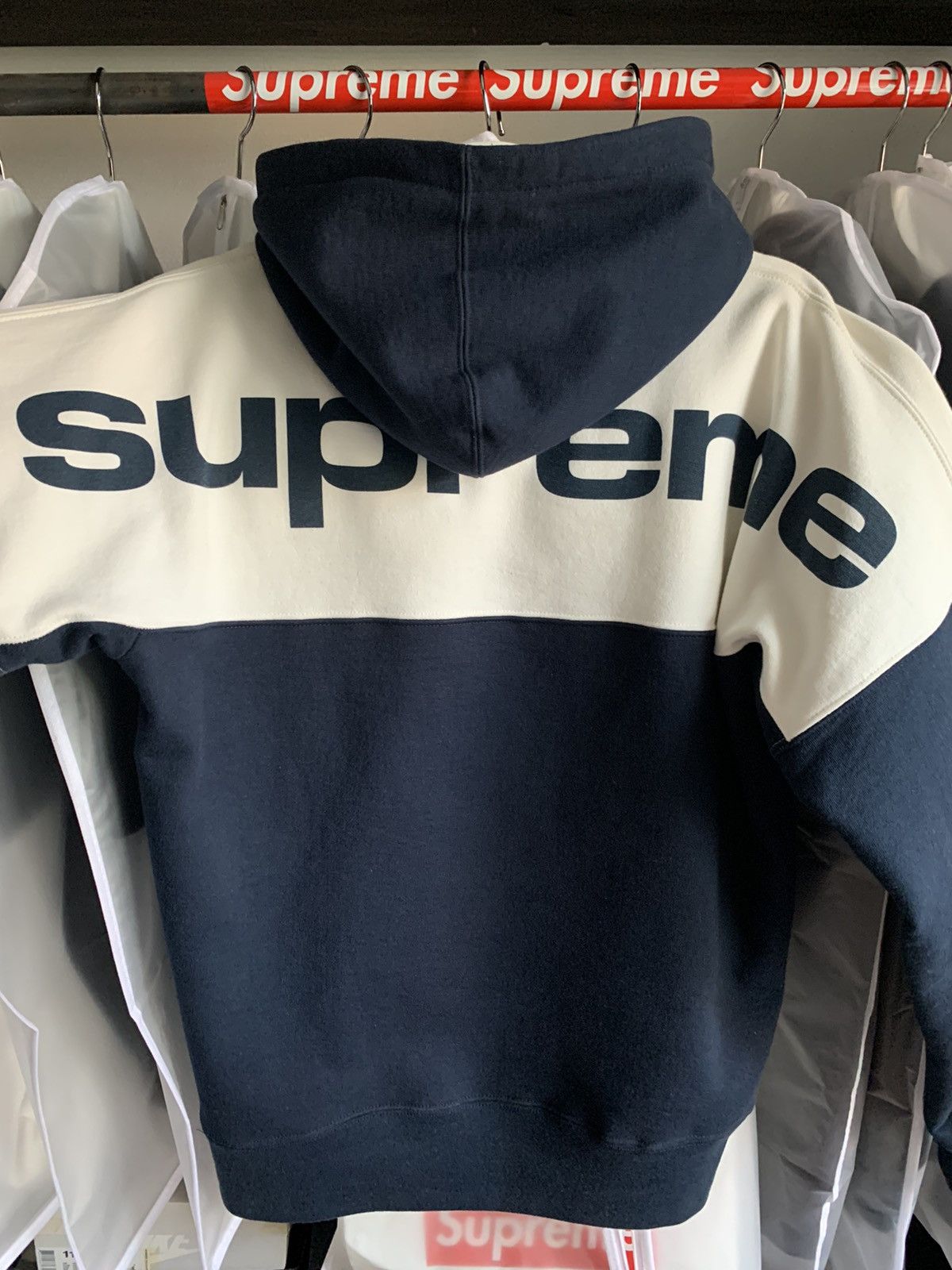 Supreme 17fw Supreme blocked big logo hoodie black white medium