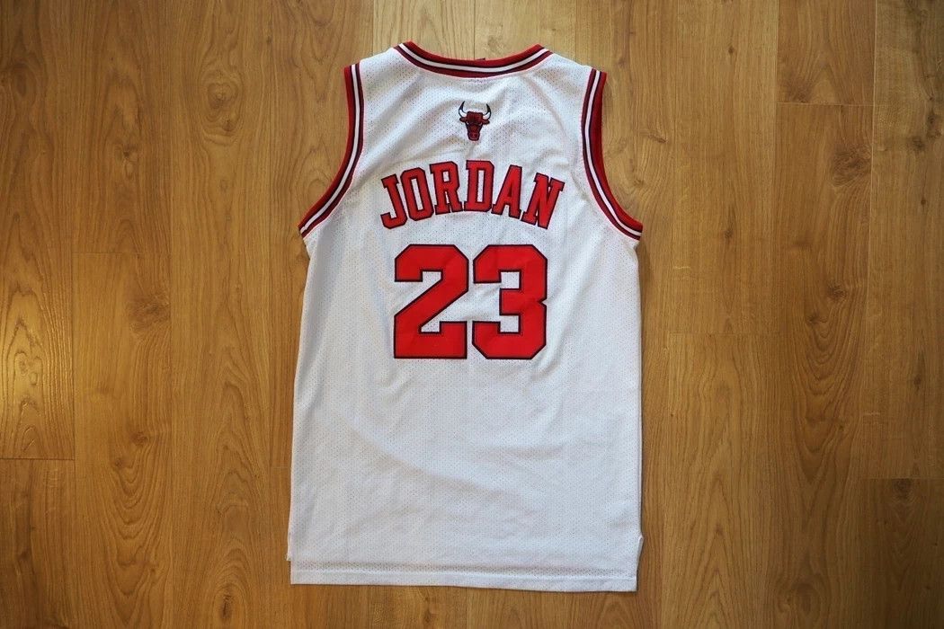 NBA × Nike 1996 Jordan Bulls NBA Finals Size US XL / EU 56 / 4 - 5 Thumbnail