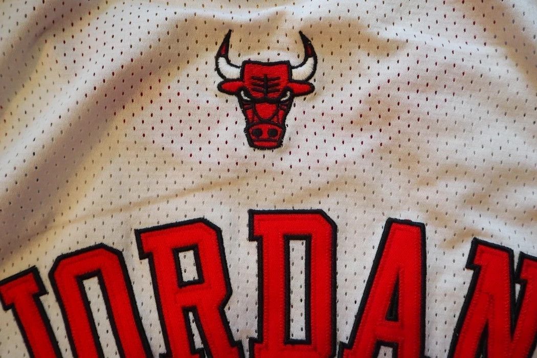 NBA × Nike 1996 Jordan Bulls NBA Finals Size US XL / EU 56 / 4 - 6 Thumbnail