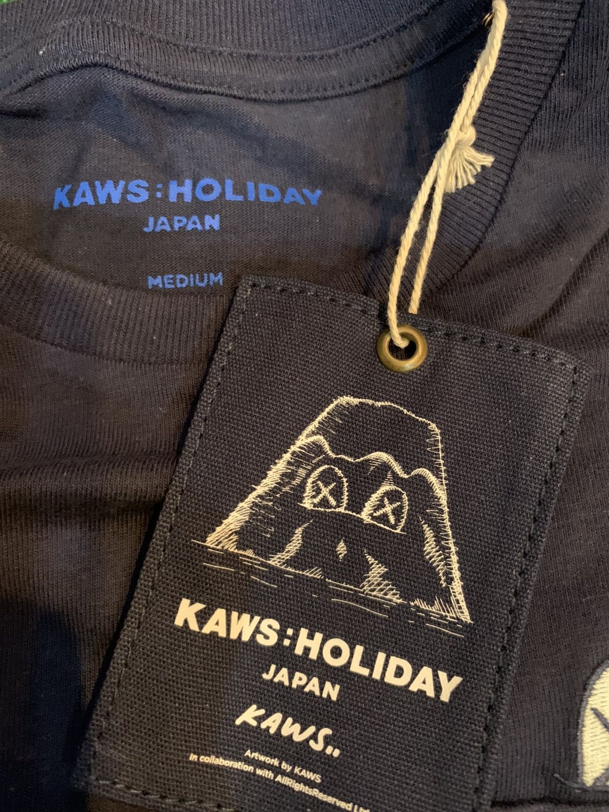 Kaws HOLIDAY JAPAN Tee Size US M / EU 48-50 / 2 - 4 Thumbnail
