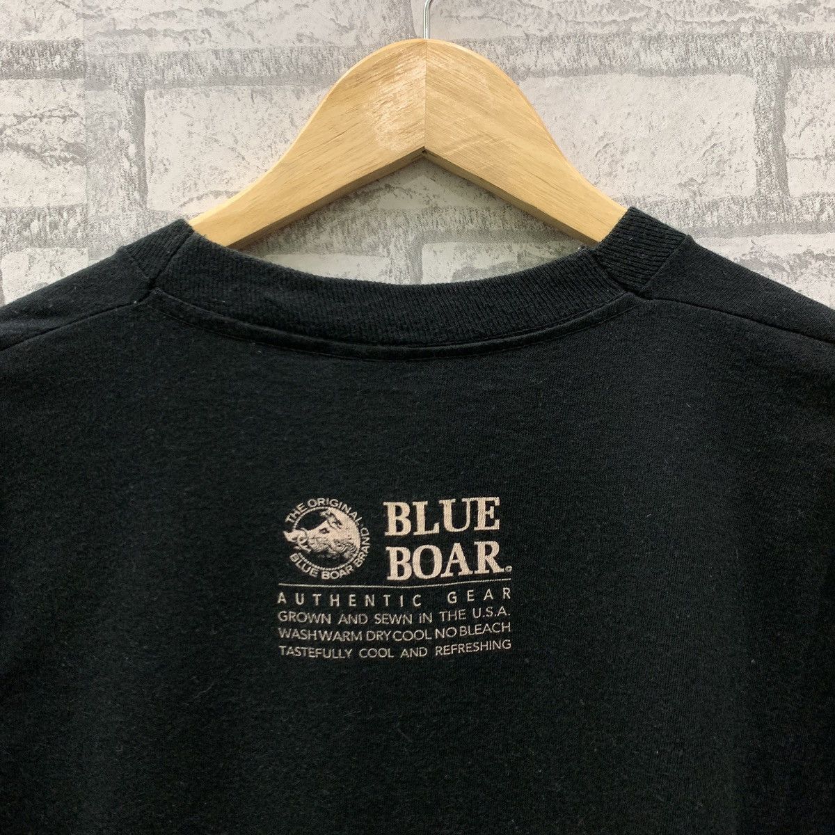 Vintage Vintage 90s ALE Premium Light Weinhard’s Blue Boar T-shirt Size US XL / EU 56 / 4 - 7 Thumbnail