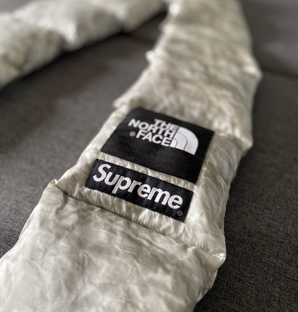 Supreme Supreme The North Face Paper Print 700-Fill Down Scarf