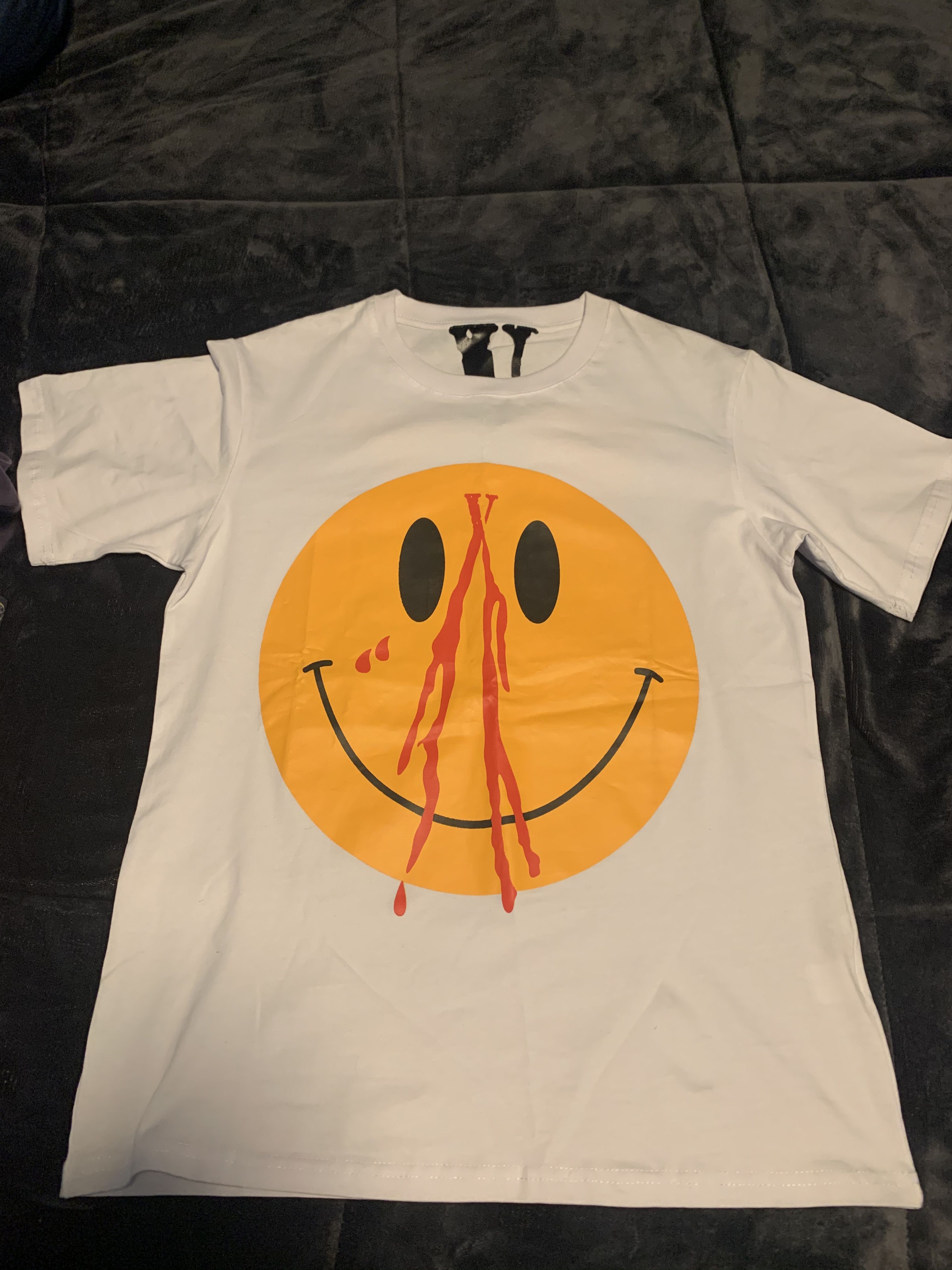 Vlone Smiley Tee | Grailed