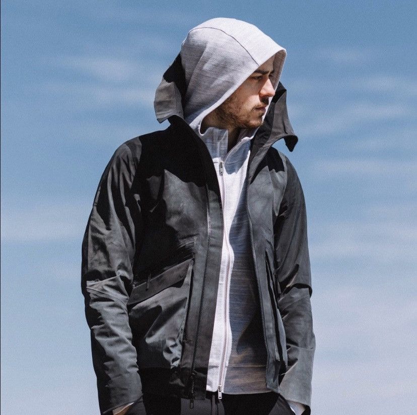 Lululemon apparate shell jacket hot sale