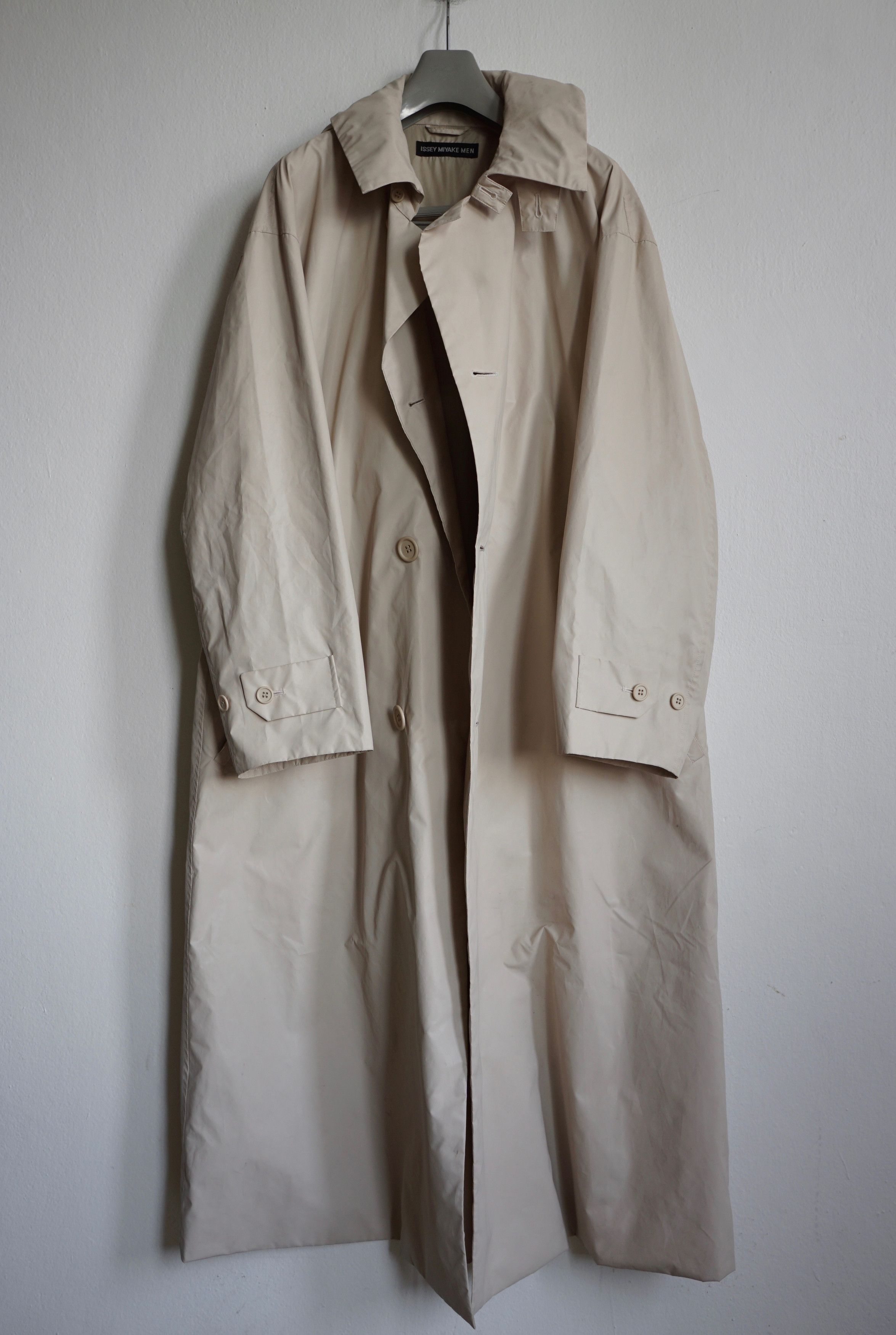 Men's Issey Miyake Raincoats | Grailed
