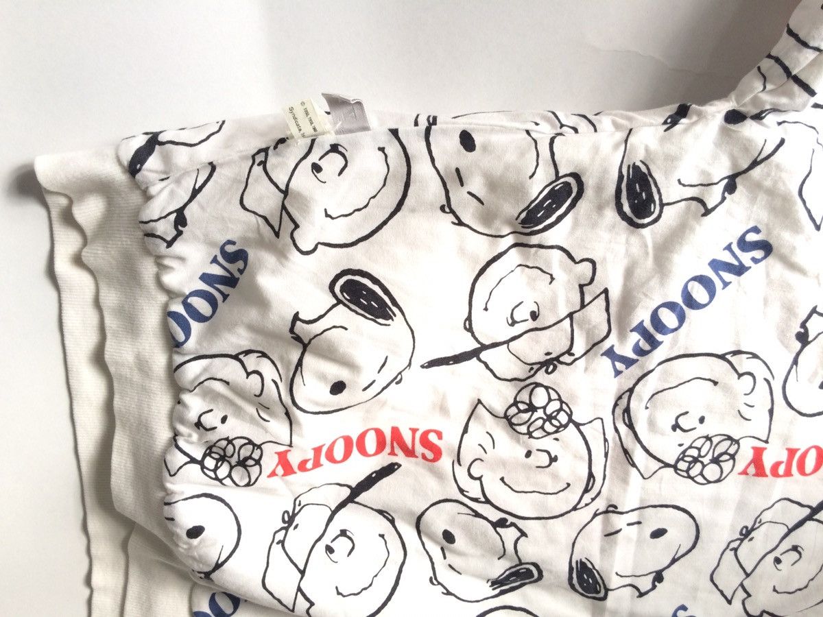 Cartoon Network × Disney × Japanese Brand Snoopy sweatshirt design logo snoopy back forward Size US M / EU 48-50 / 2 - 4 Thumbnail