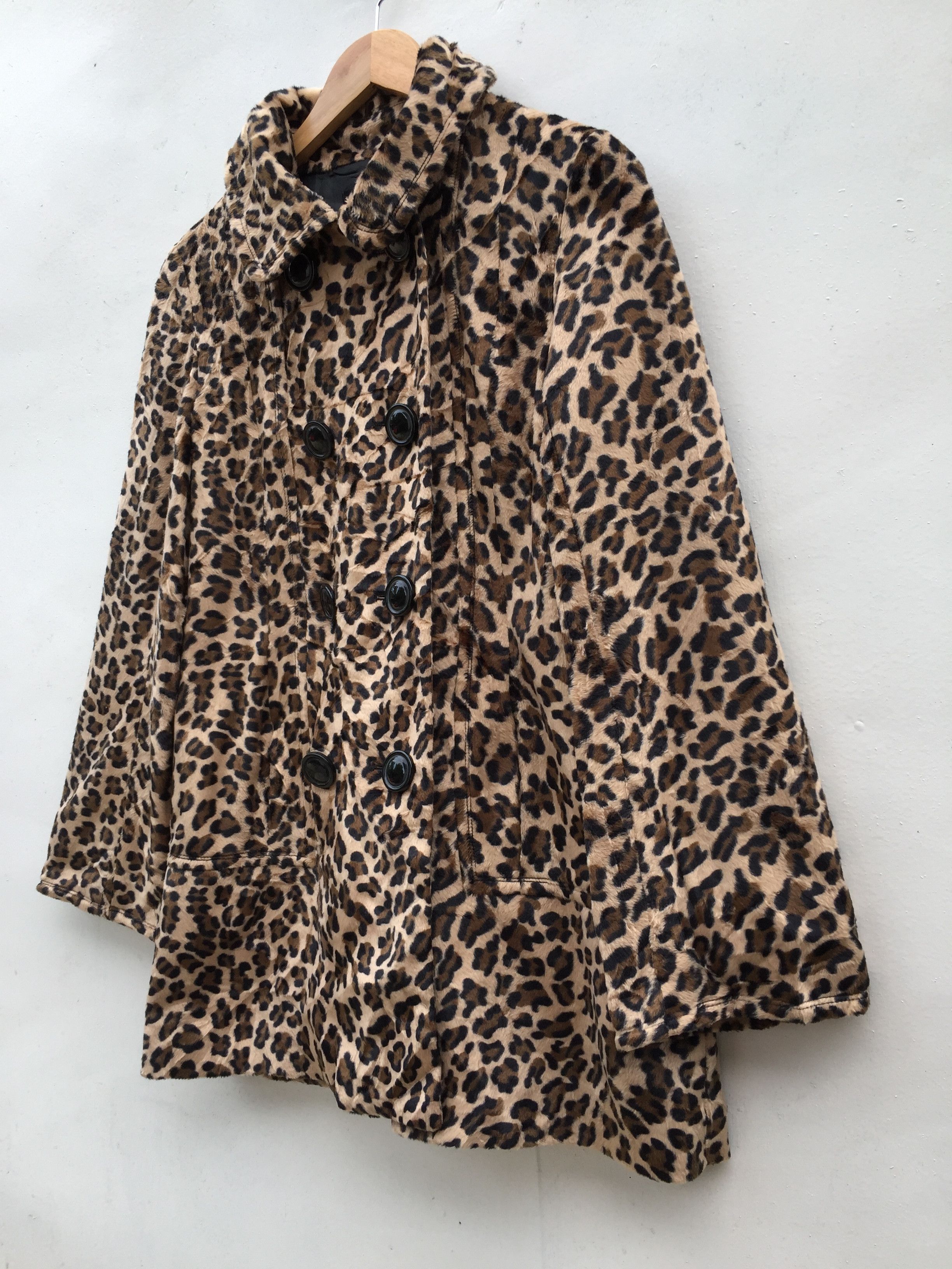 Japanese Brand Vintage Leopard button ups jacket Nice Design Size US S / EU 44-46 / 1 - 3 Thumbnail