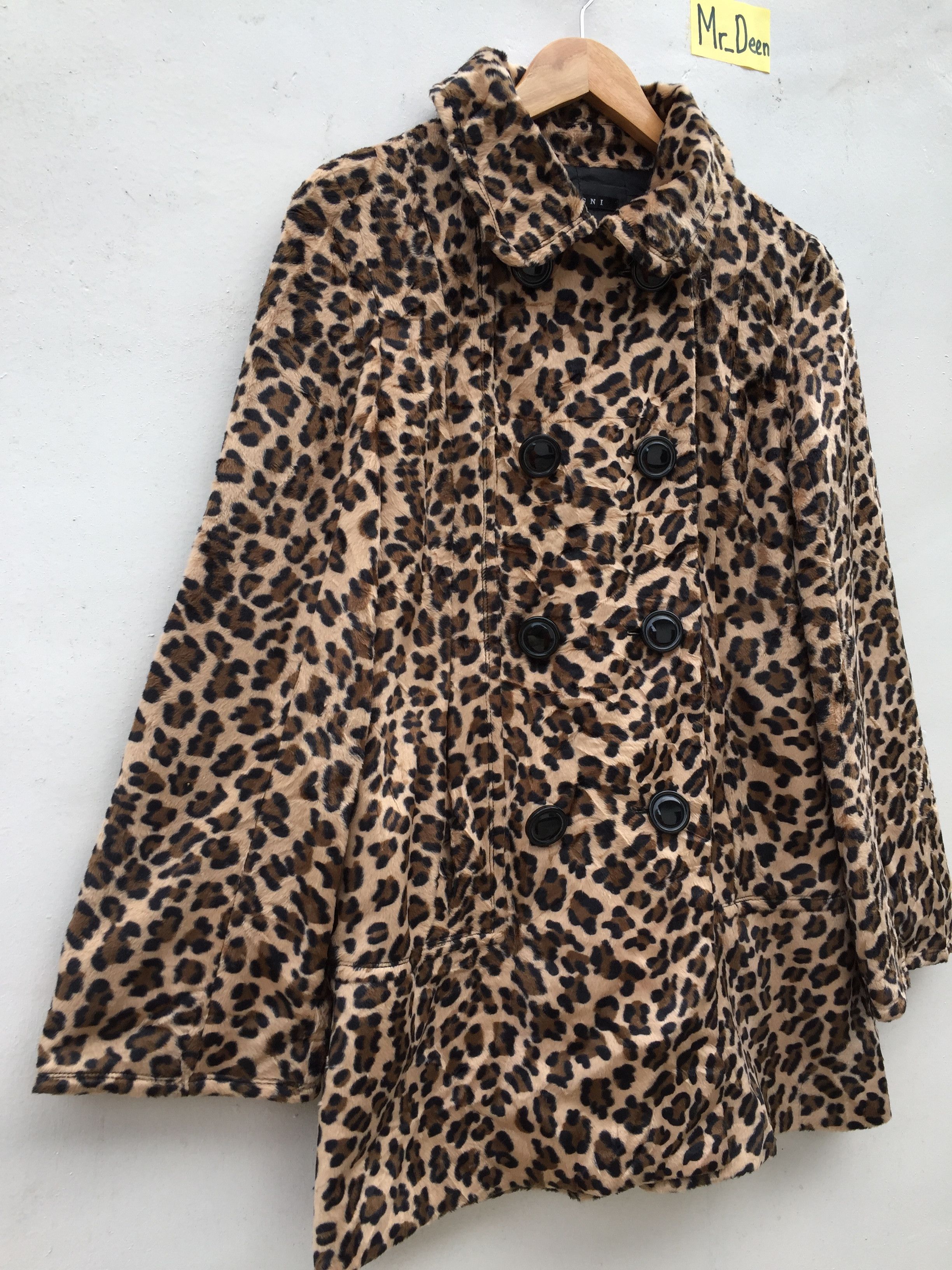 Japanese Brand Vintage Leopard button ups jacket Nice Design Size US S / EU 44-46 / 1 - 6 Thumbnail
