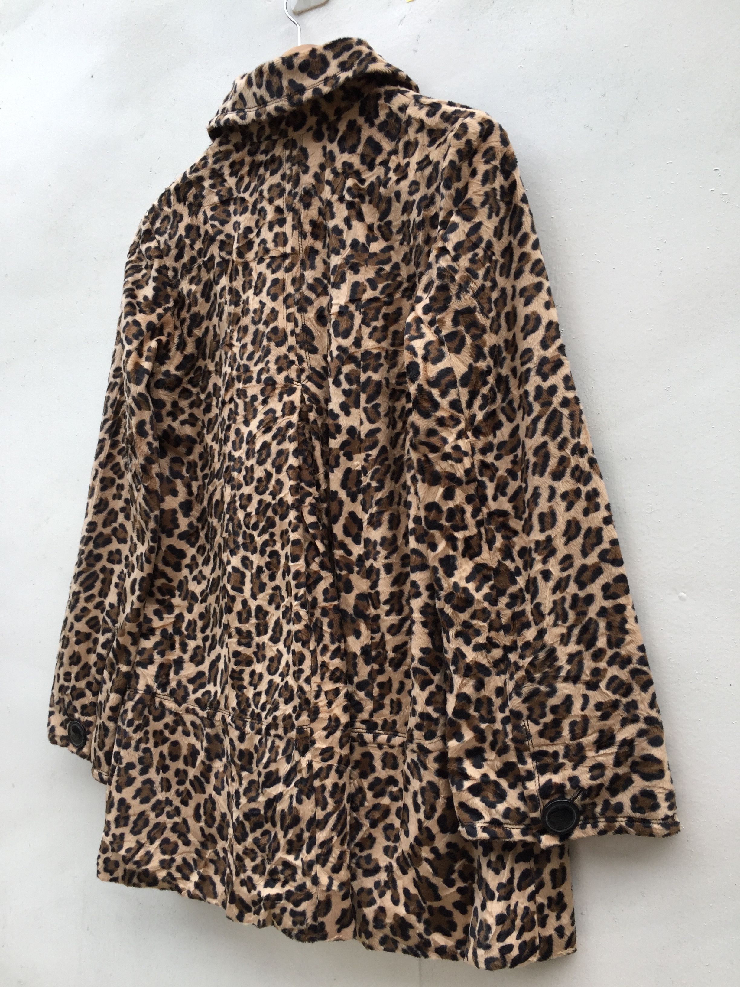 Japanese Brand Vintage Leopard button ups jacket Nice Design Size US S / EU 44-46 / 1 - 10 Thumbnail