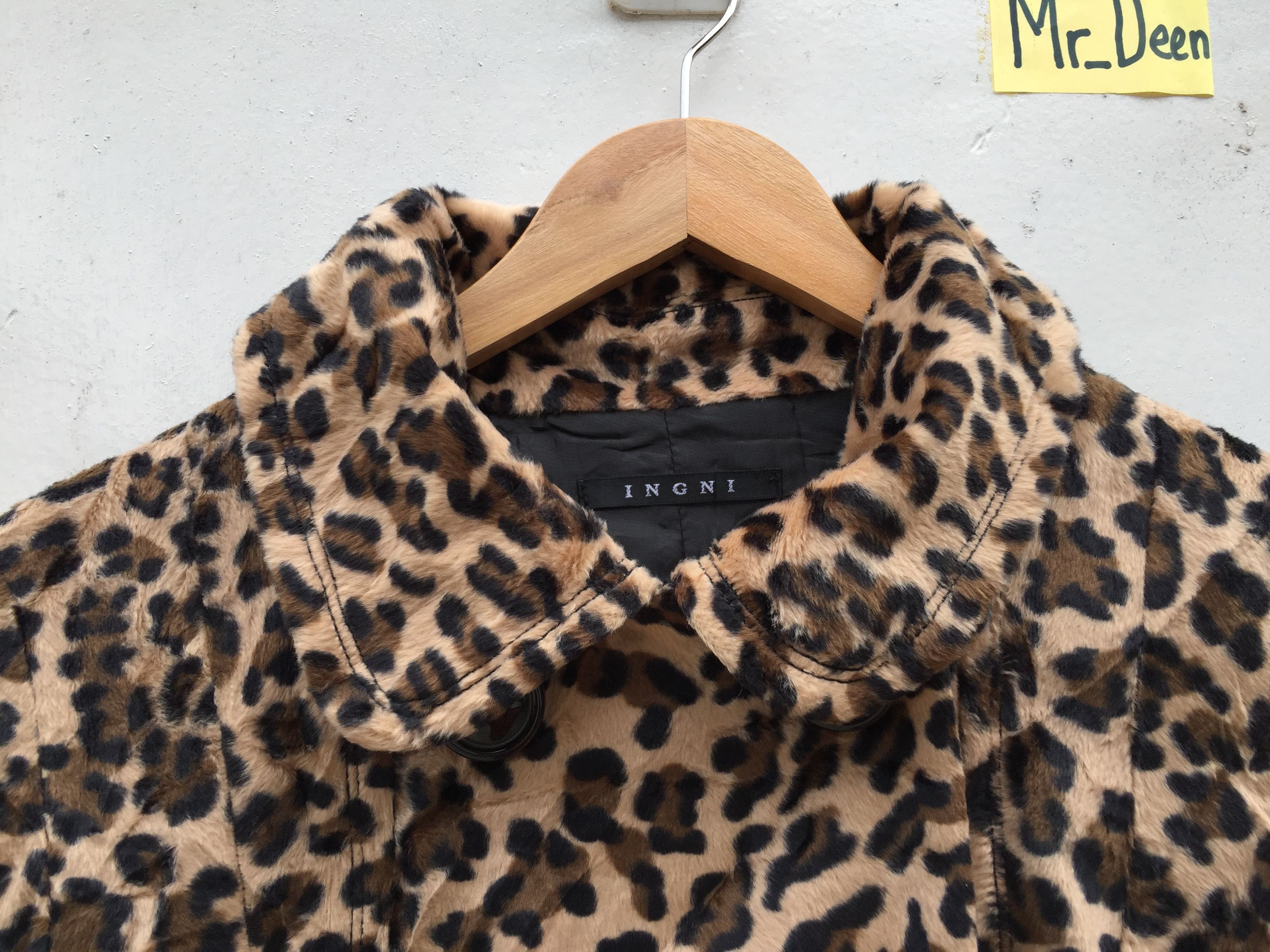 Japanese Brand Vintage Leopard button ups jacket Nice Design Size US S / EU 44-46 / 1 - 5 Thumbnail