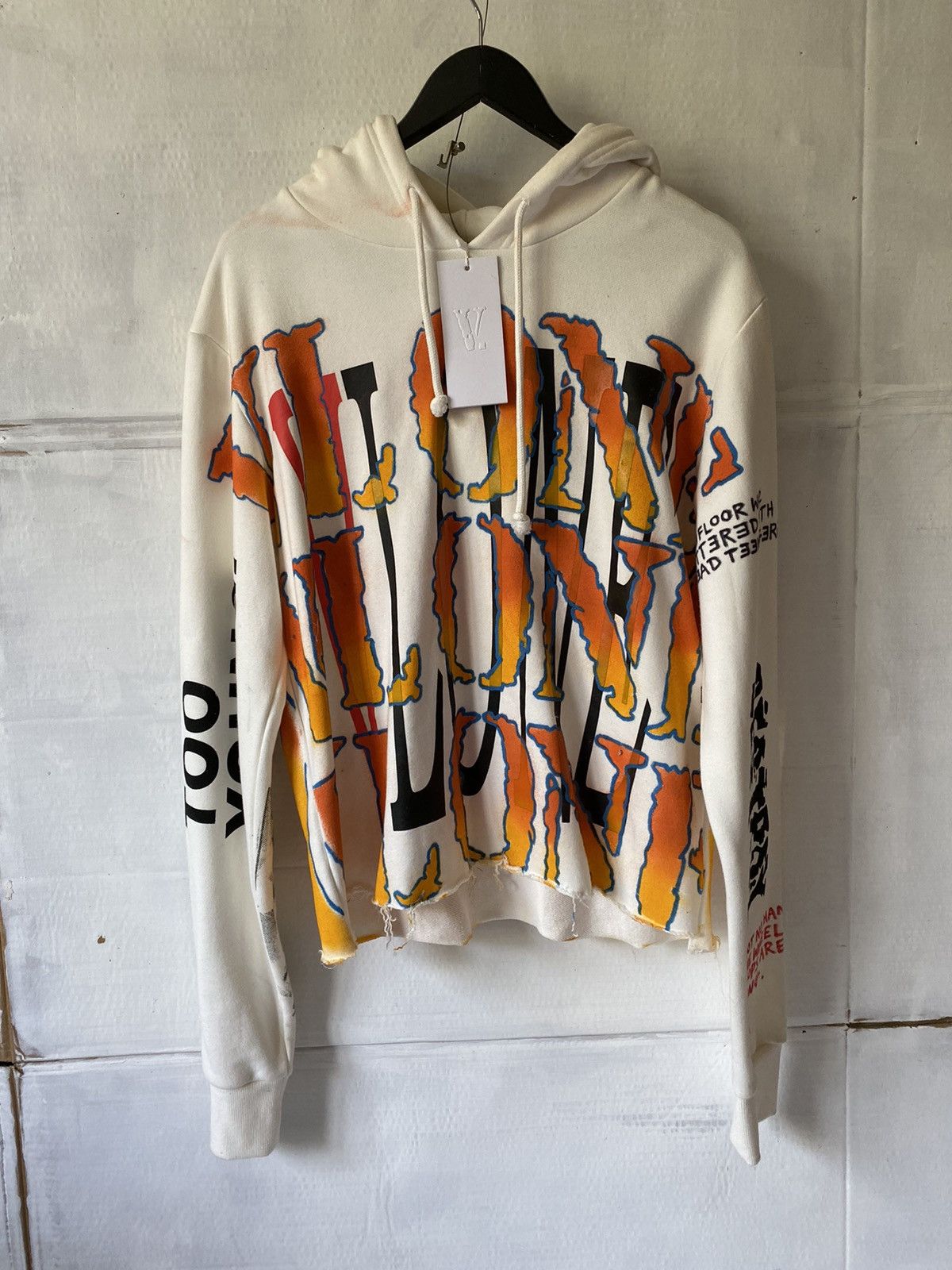 Custom vlone hoodie deals