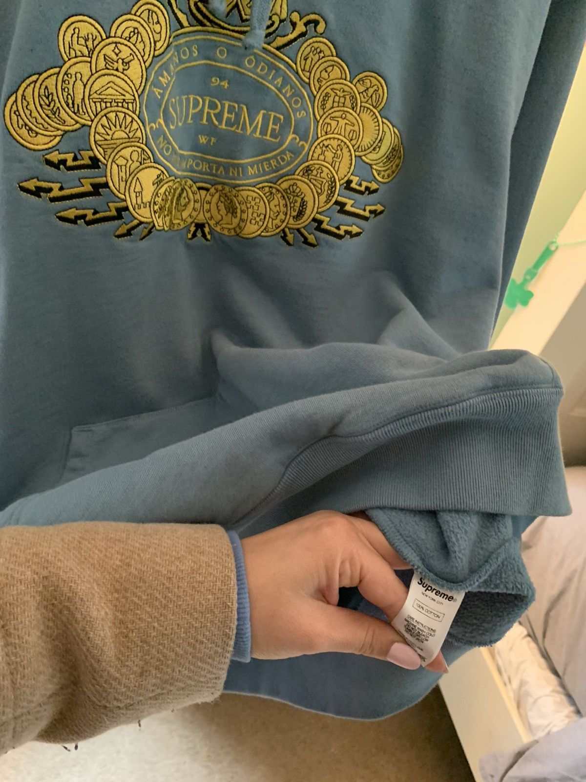 Amanos o odianos supreme hoodie sales