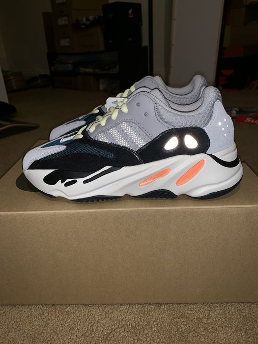 Yeezy 700 wave hot sale runner flash