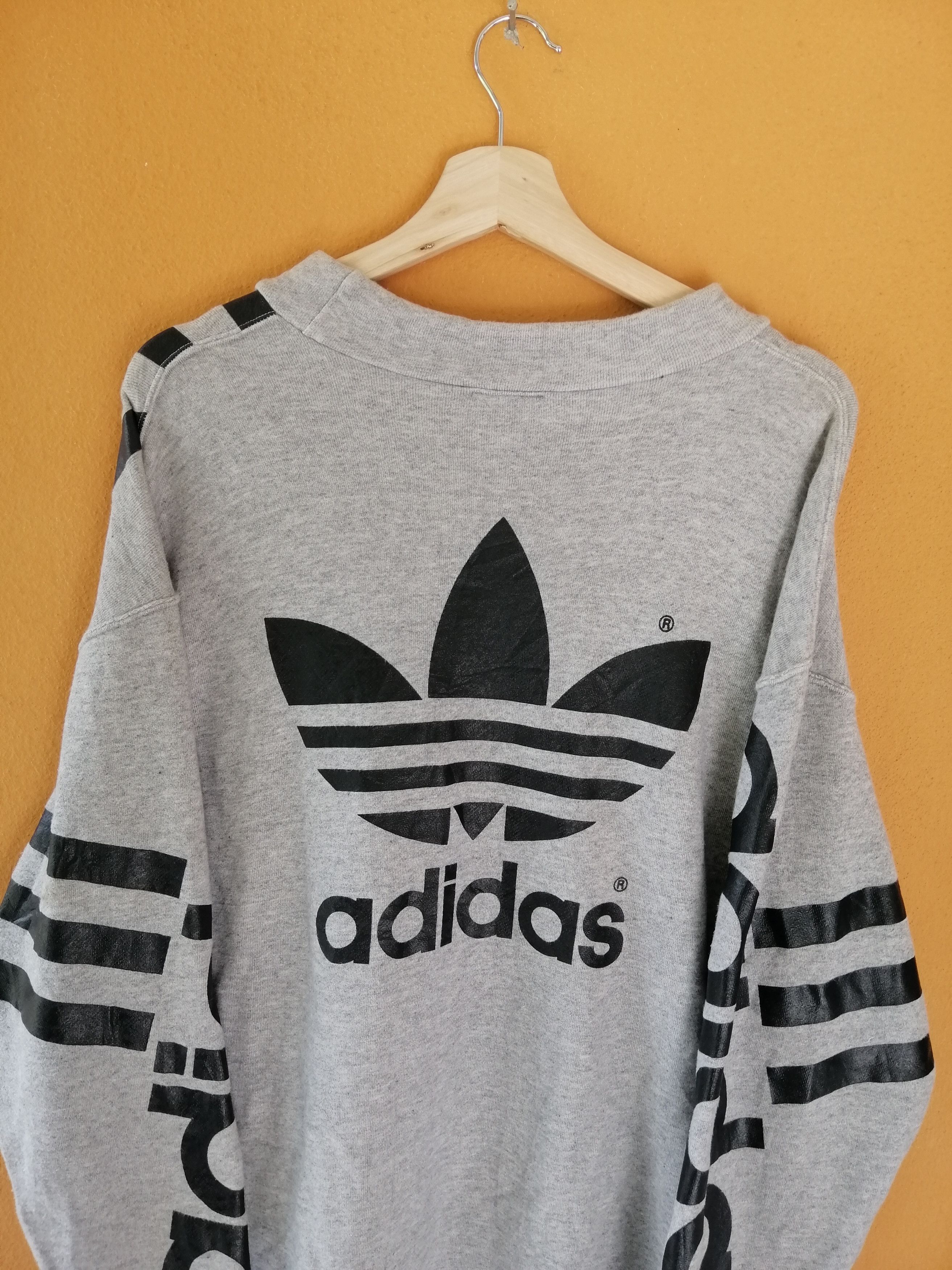 Adidas VINTAGE ADIDAS TREFOIL BIG LOGO FULLPRINT SWEATSHIRTS B22 Size US L / EU 52-54 / 3 - 6 Thumbnail