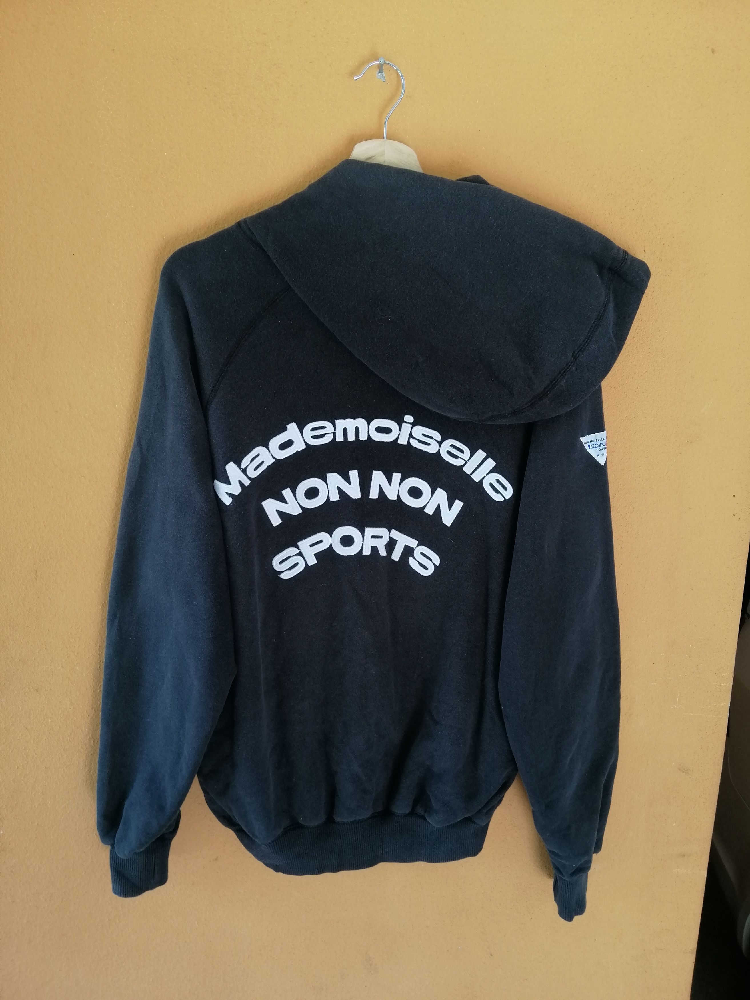 Mademoiselle Non Non Mademoiselle Non Non Sport Hoodie Big Logo Sweatshirt B22 Size US M / EU 48-50 / 2 - 2 Thumbnail