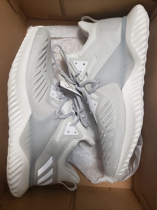 Alphabounce beyond triple on sale white