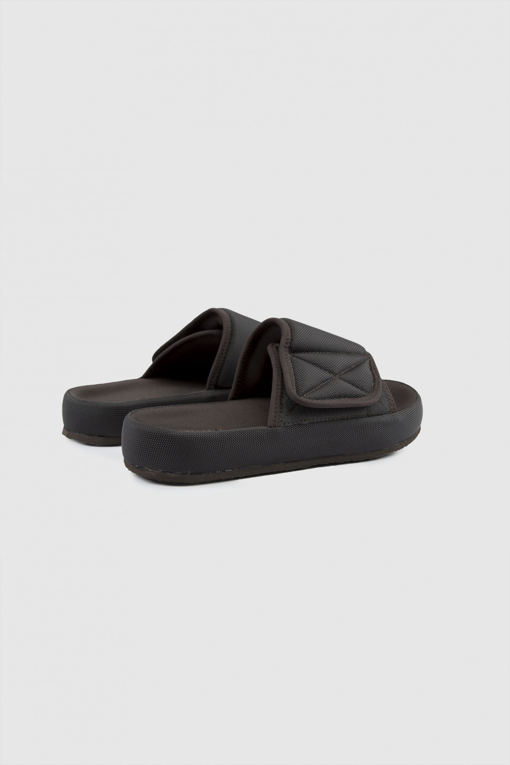 Yeezy Yeezy Season 7 Slide Size US 7 / EU 40 - 3 Thumbnail