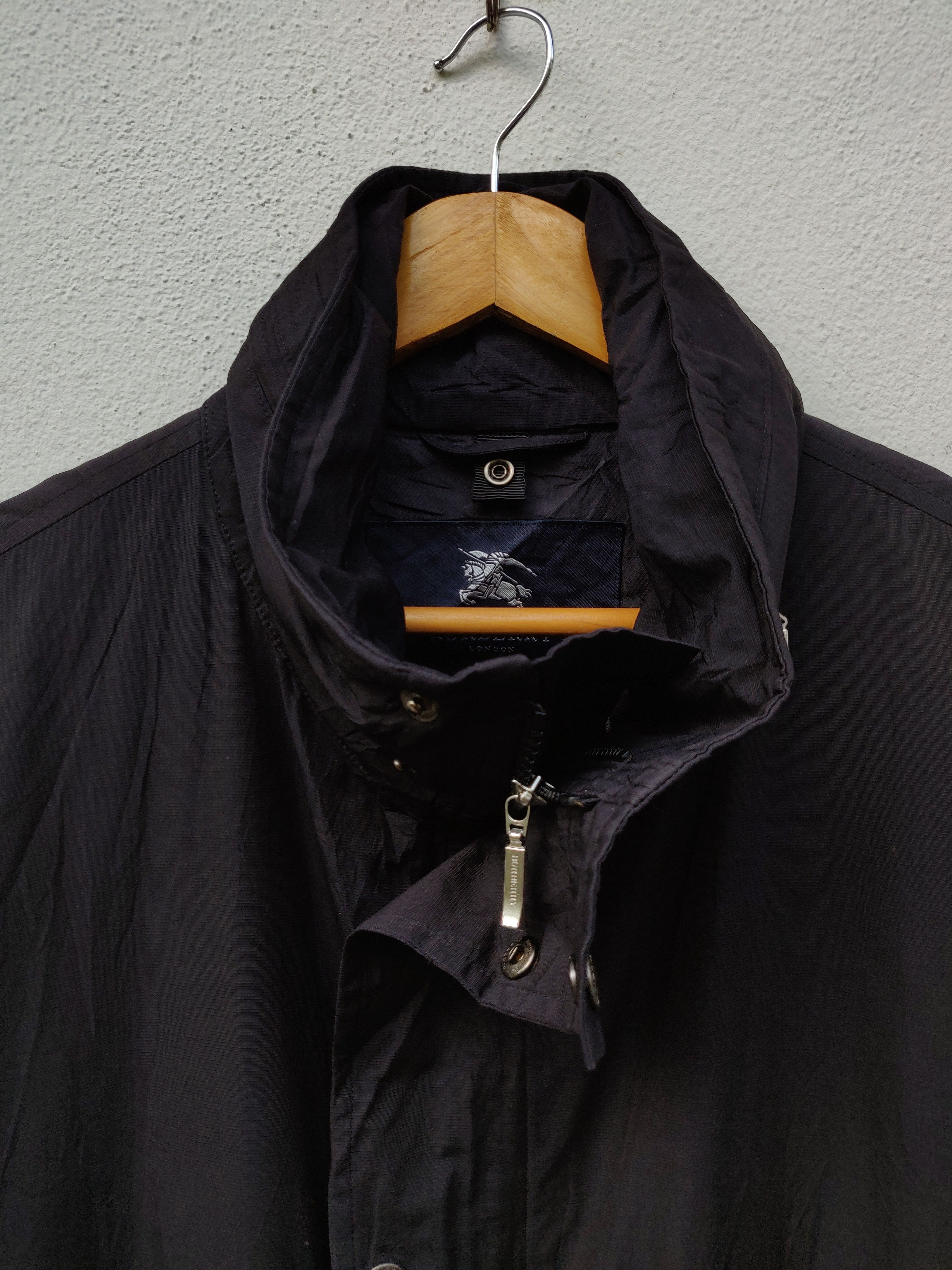 Burberry 🚀LAST DROP🔥BURBERRY OF LONDON / Raincoat LUXURY DESIGNER Size US M / EU 48-50 / 2 - 8 Thumbnail