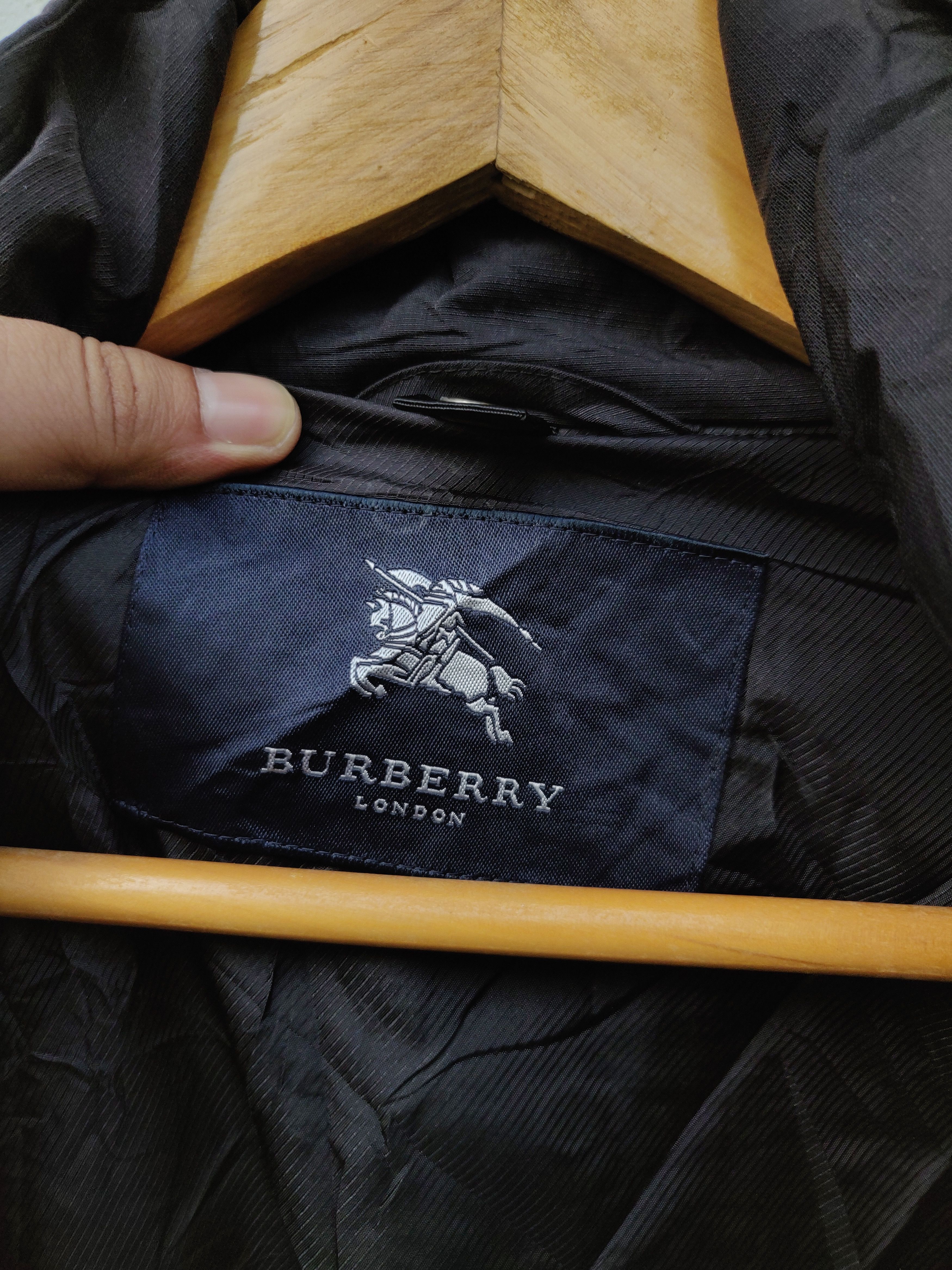 Burberry 🚀LAST DROP🔥BURBERRY OF LONDON / Raincoat LUXURY DESIGNER Size US M / EU 48-50 / 2 - 7 Thumbnail