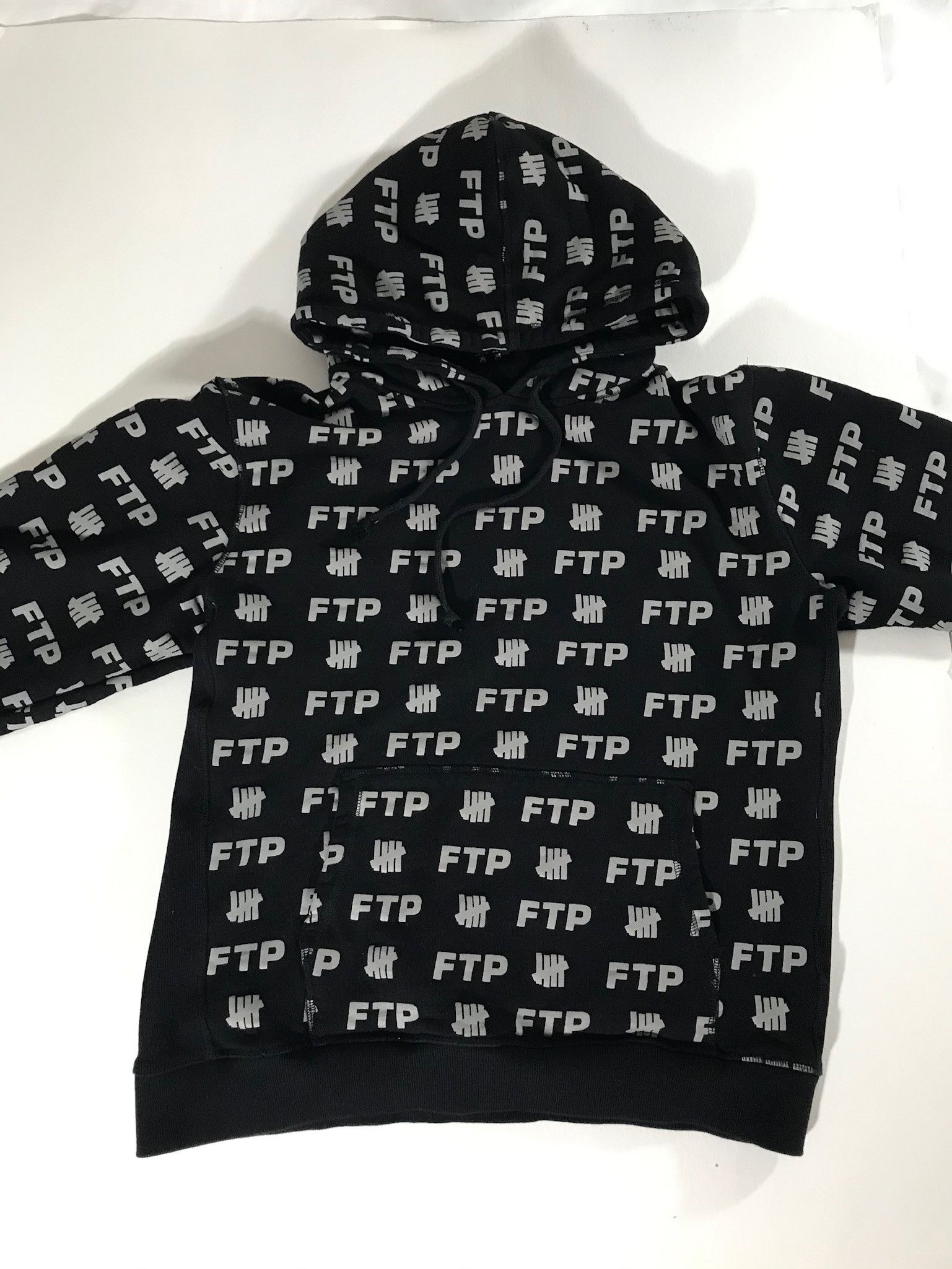 Fuck The Population × Undefeated UNDEFEATED x FTP All Over Print Hoodie Size US M / EU 48-50 / 2 - 2 Thumbnail