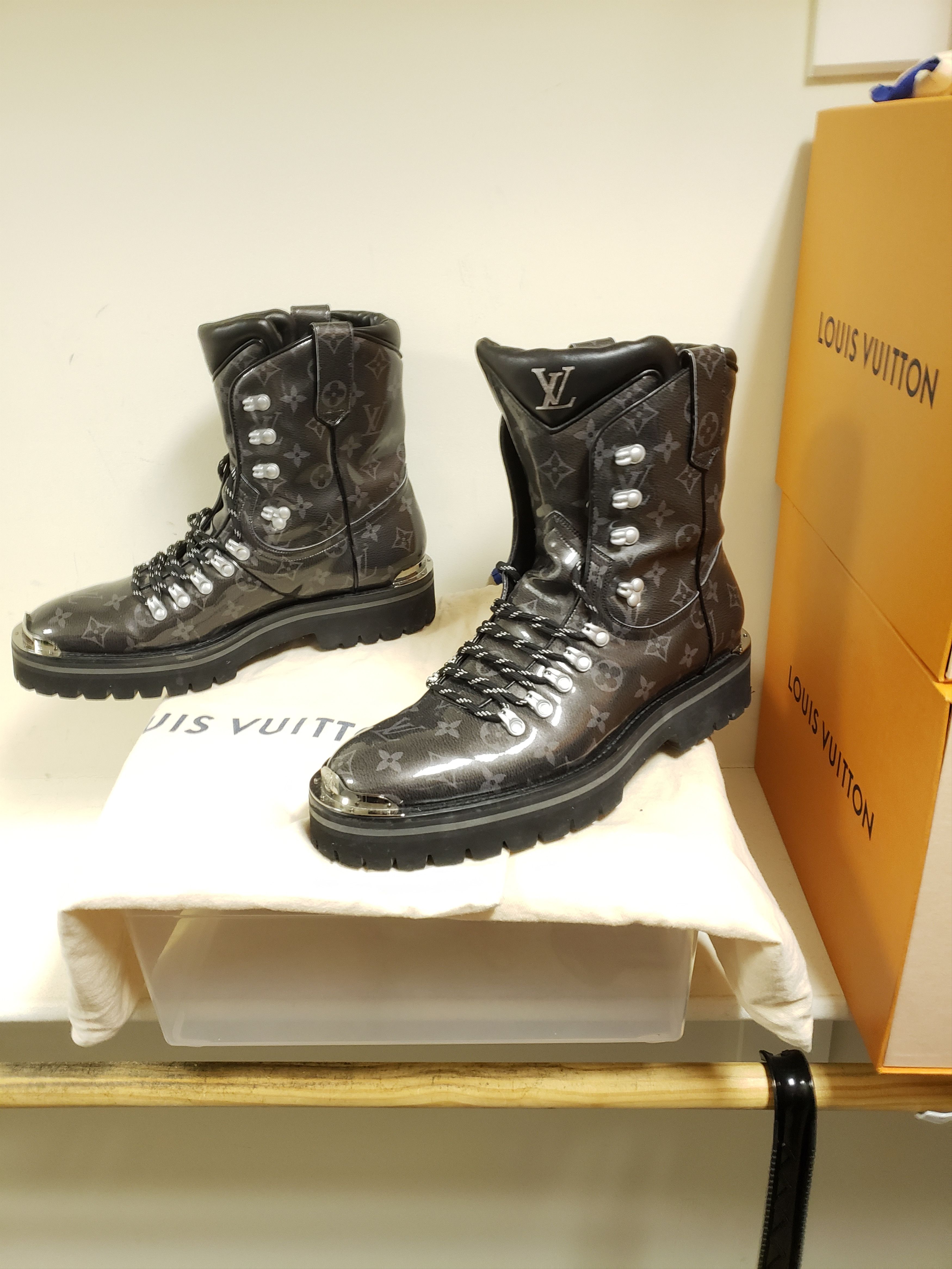 Louis Vuitton Louis Vuitton Outland Ankle Boots Size US 11 / EU 44 - 14 Thumbnail