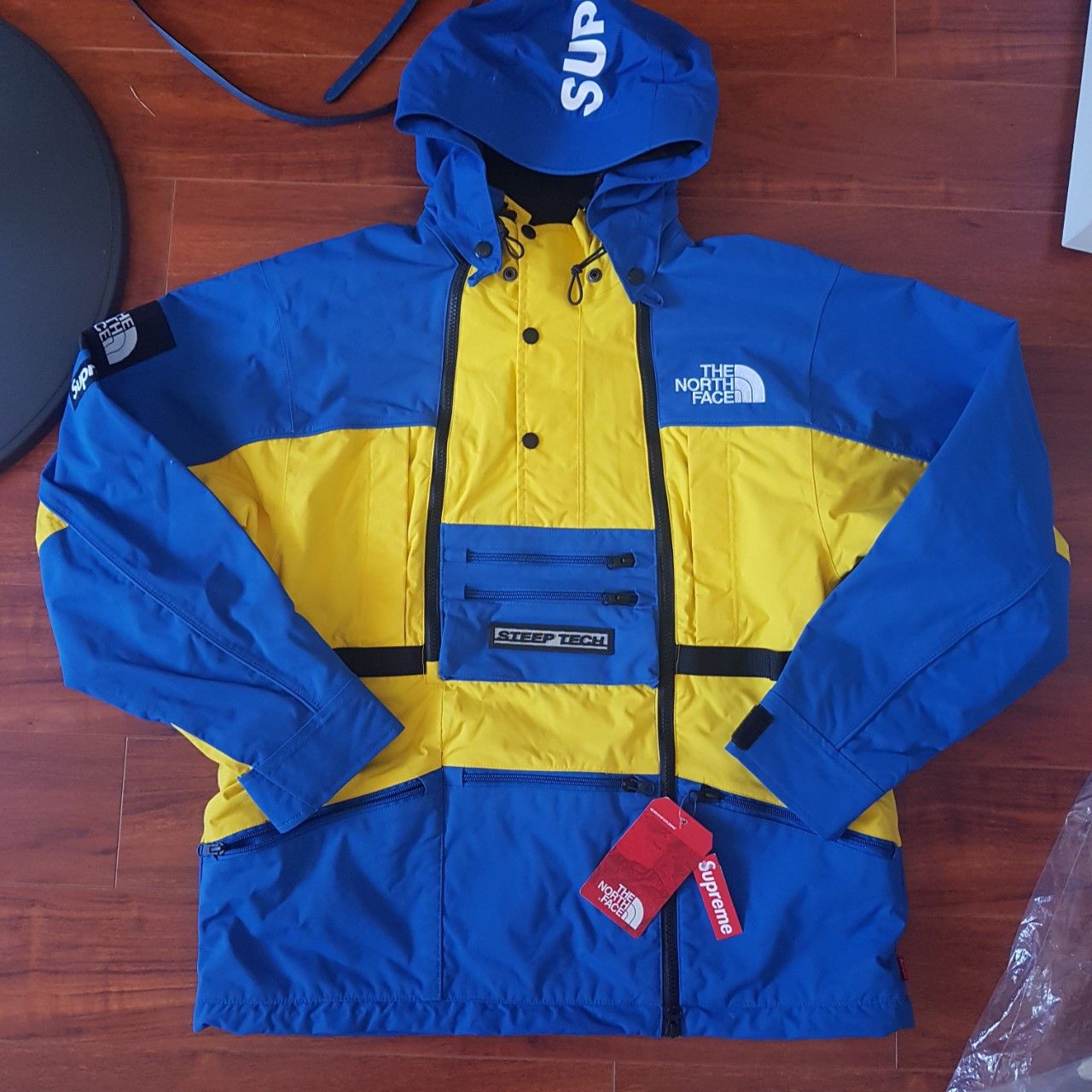 Supreme × The North Face Supreme Northface Steeptech jacket TNF 