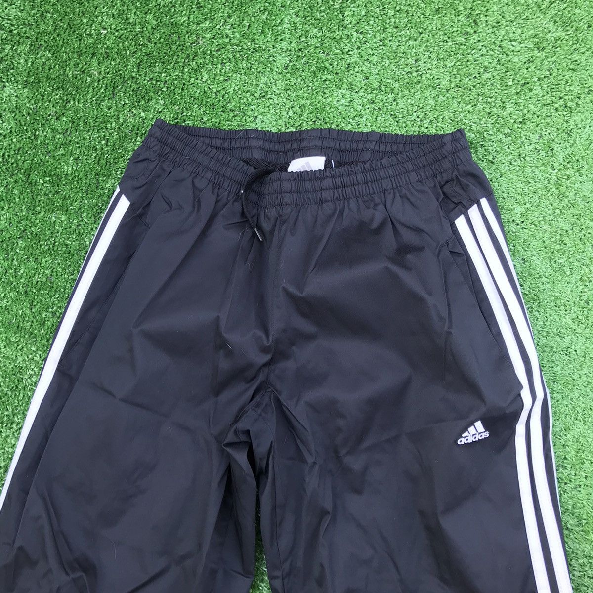 Adidas Rare Vntg Adidas Track Pants 3 Stripes Trefoil Sz Medium Size US 31 - 5 Thumbnail