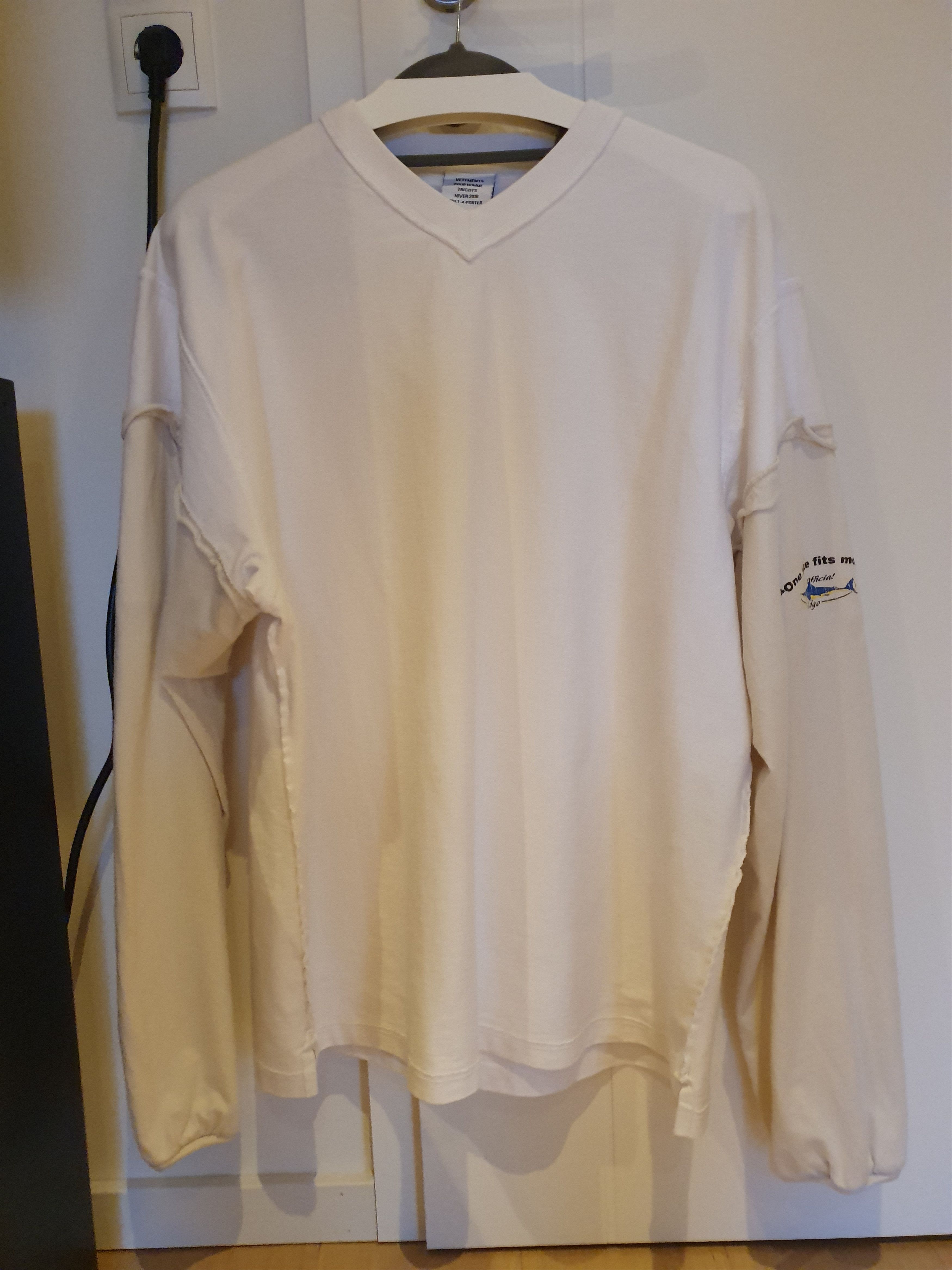 Vetements Inside Out Sweater - www.rajagirimanappuram.com