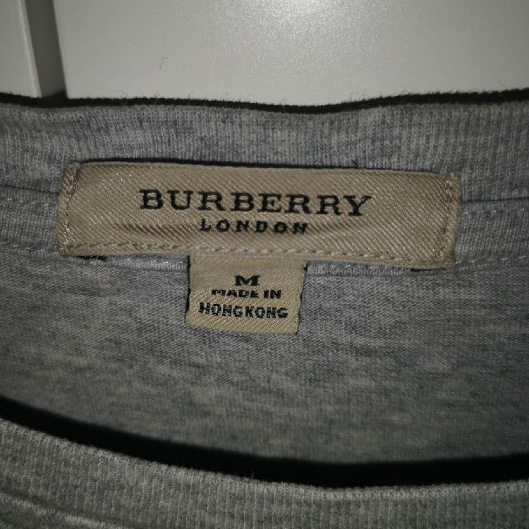 Burberry tee