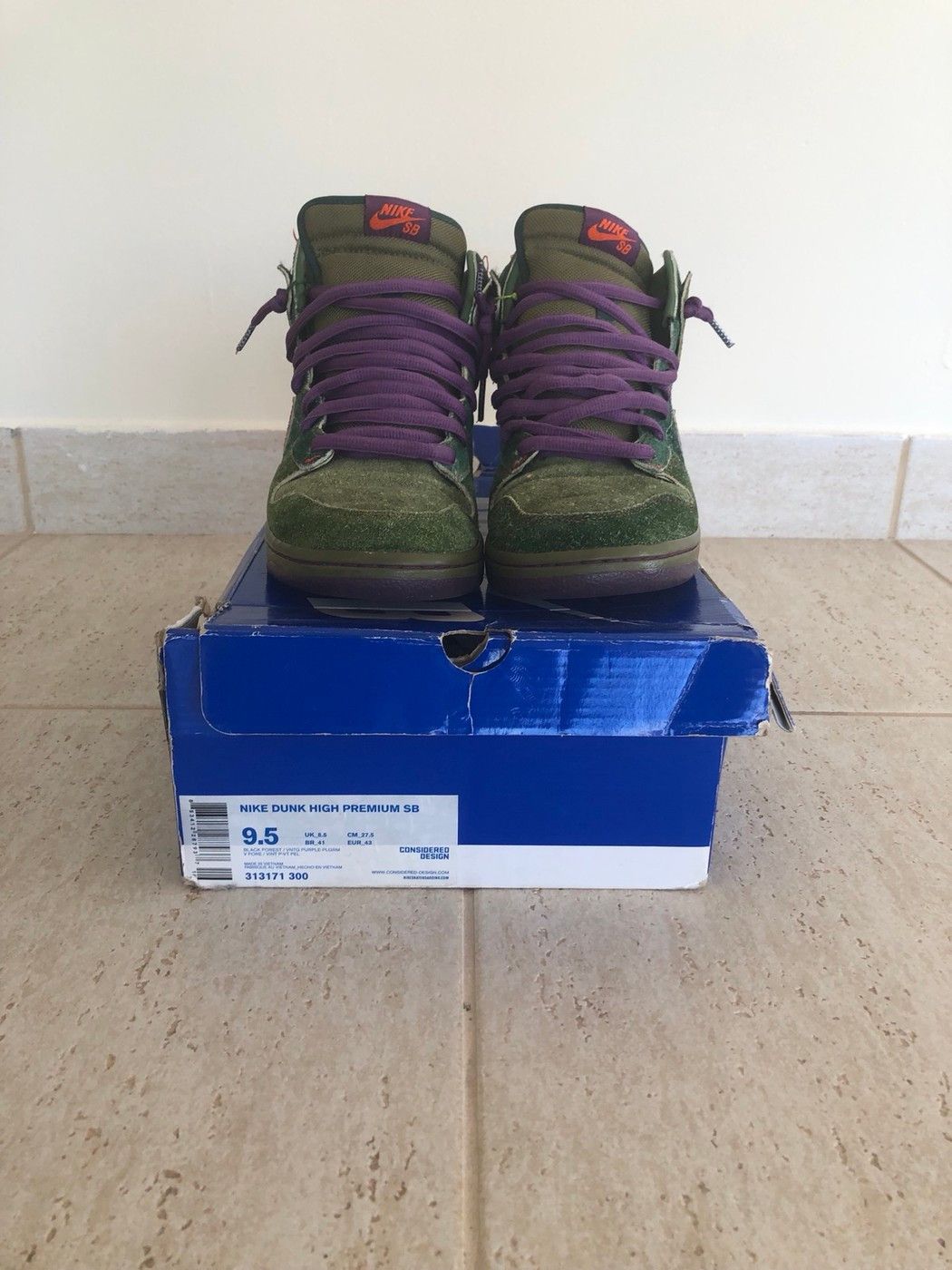 Nike Nike SB Skunk Dunks Size 9.5 Grailed