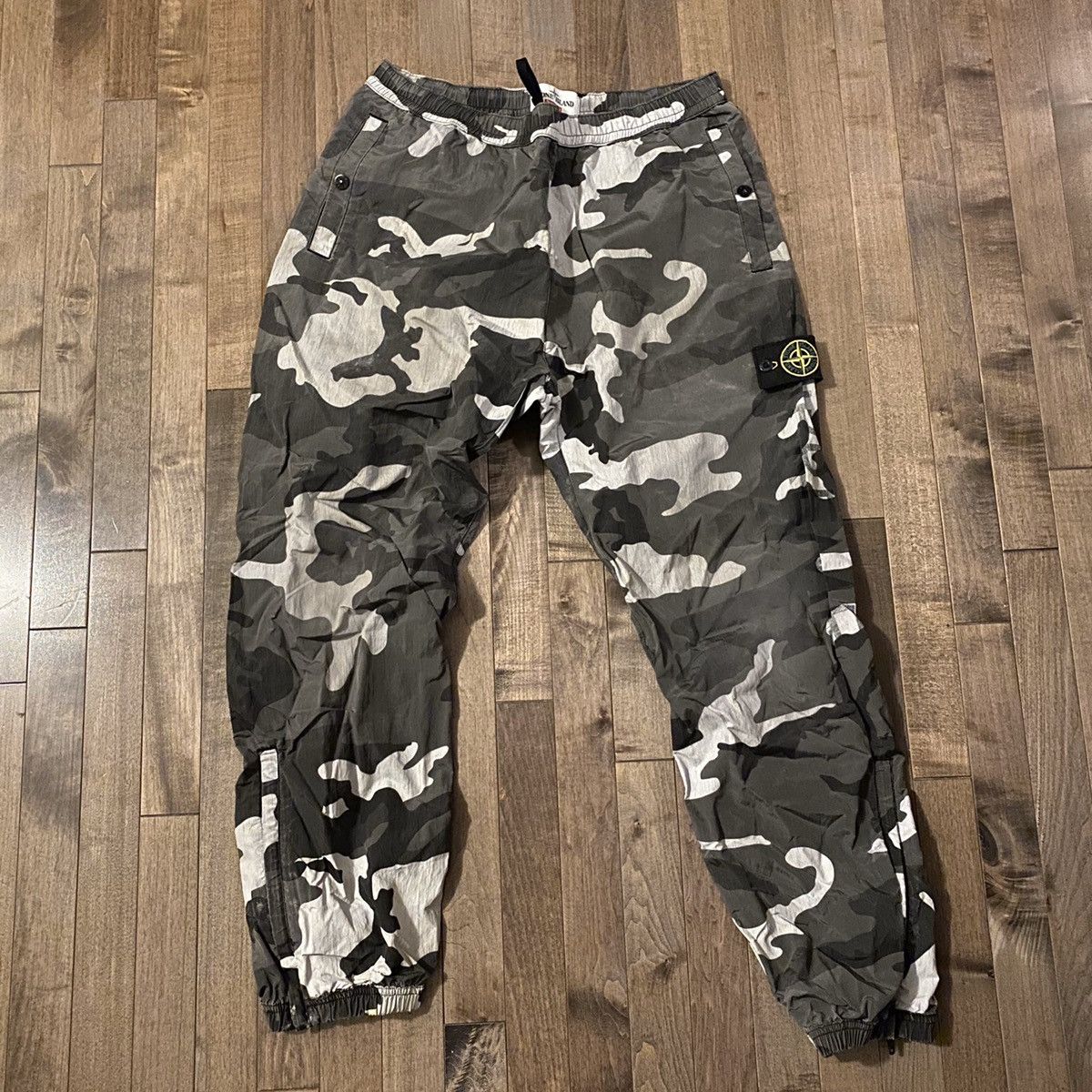 Stone Island Supreme Supreme stone island snow camo pants rare size medium Grailed