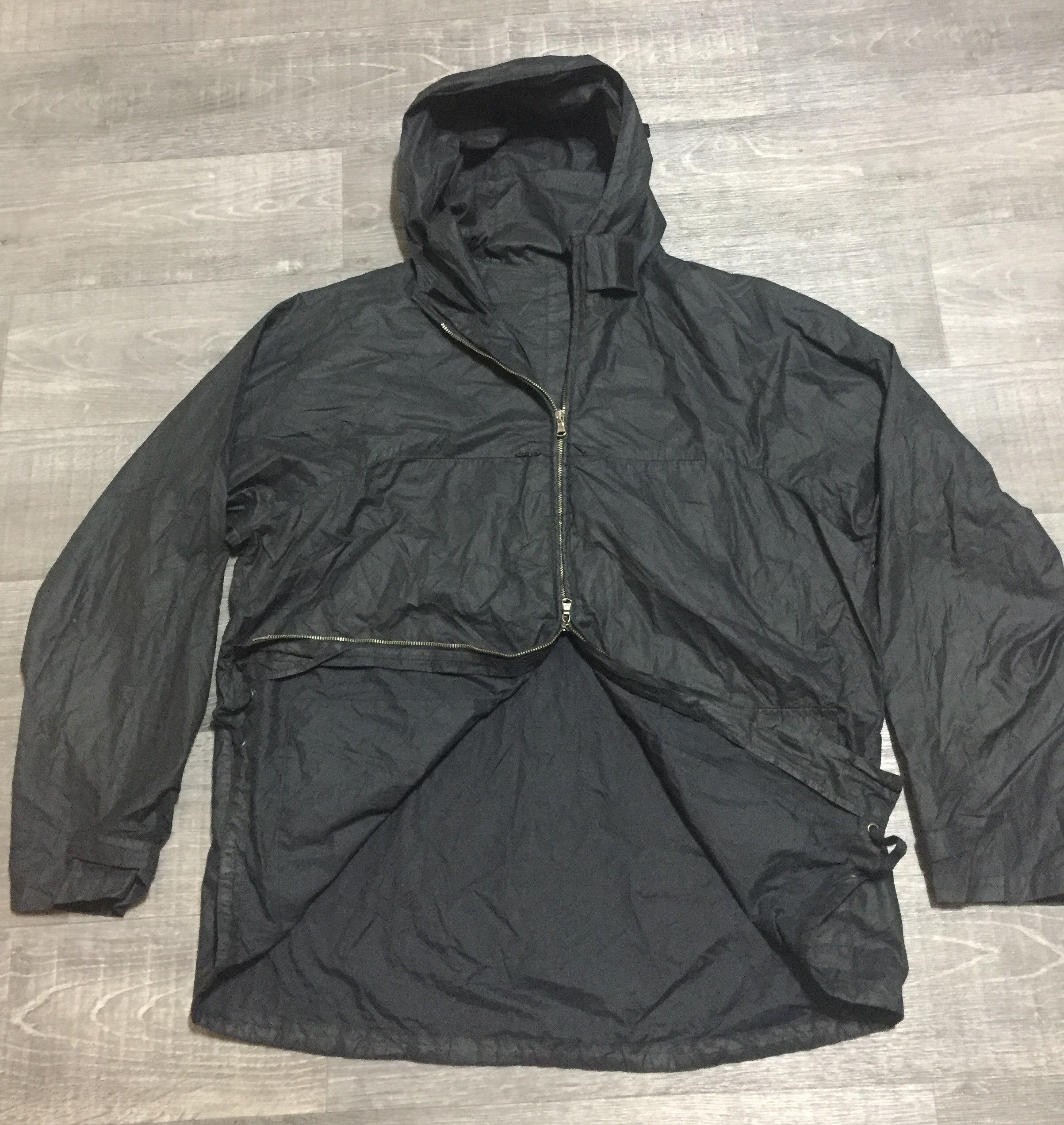 Iceberg Vintage Iceberg Black Zip Hooded Waterproof Jacket Raincoat Size US L / EU 52-54 / 3 - 4 Thumbnail