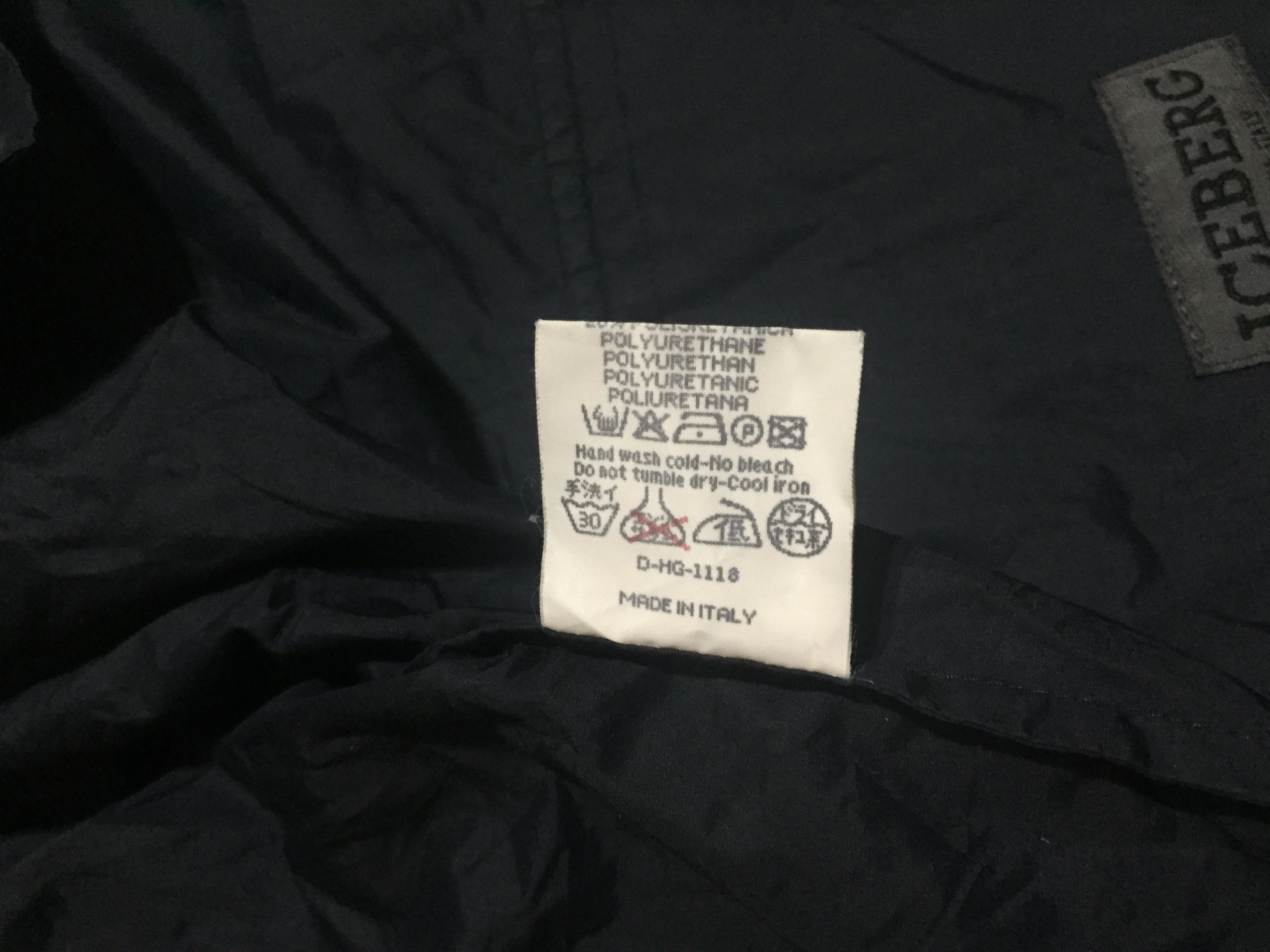 Iceberg Vintage Iceberg Black Zip Hooded Waterproof Jacket Raincoat Size US L / EU 52-54 / 3 - 11 Thumbnail