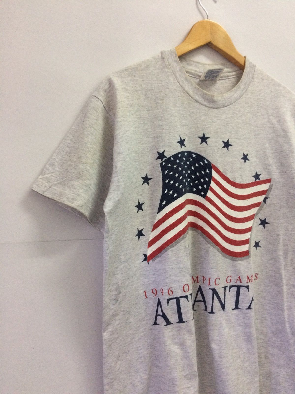 USA Olympics Vintage Atlanta 90’s Olympic Games design Tshirt Size US M / EU 48-50 / 2 - 3 Thumbnail
