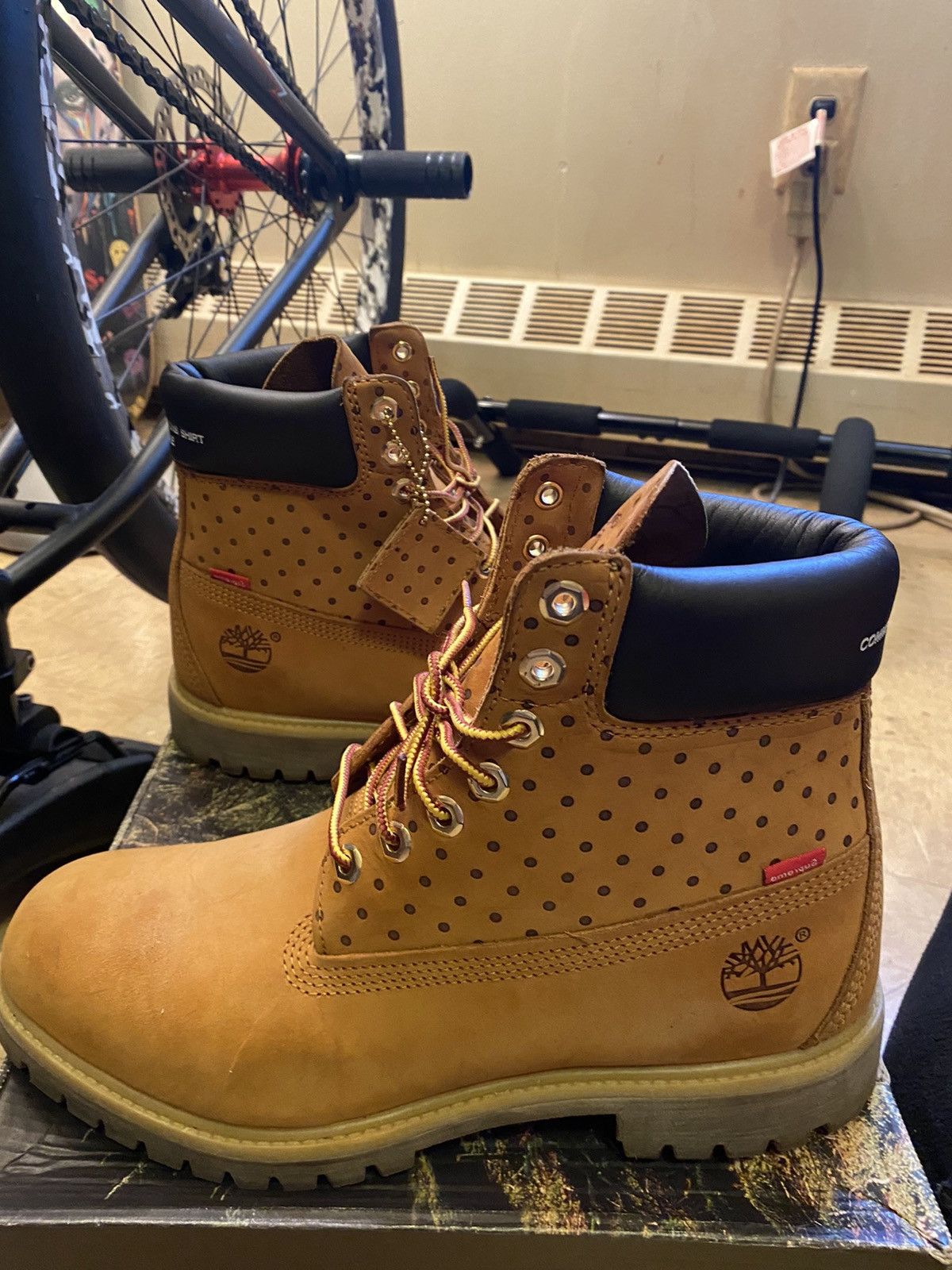 Supreme on sale cdg timbs