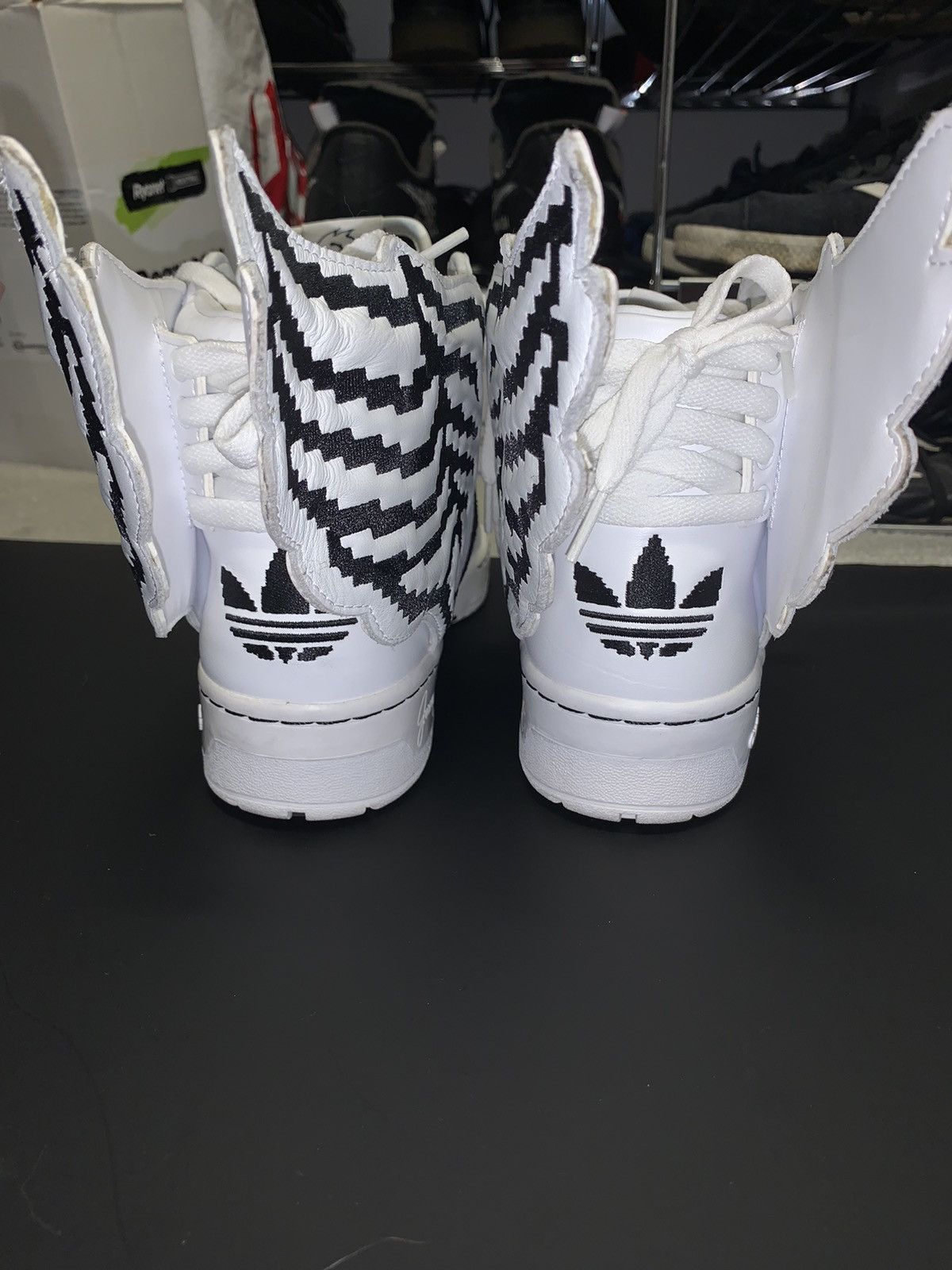 Adidas × Jeremy Scott JS Wings 2.0 Pixel Runninwht | Black