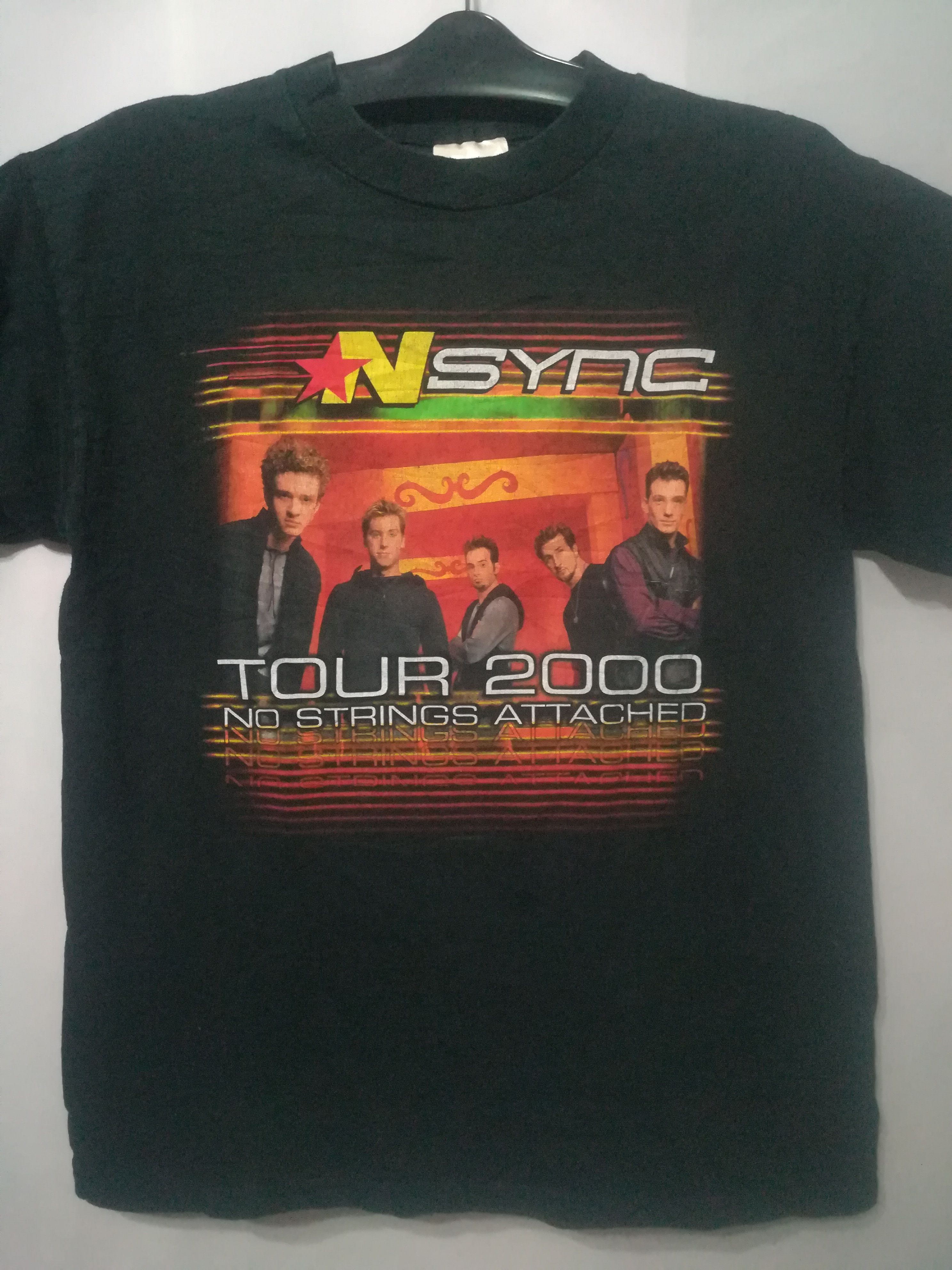 Vintage NSYNC TOUR 2000 NO STRINGS ATTCHED Menswear