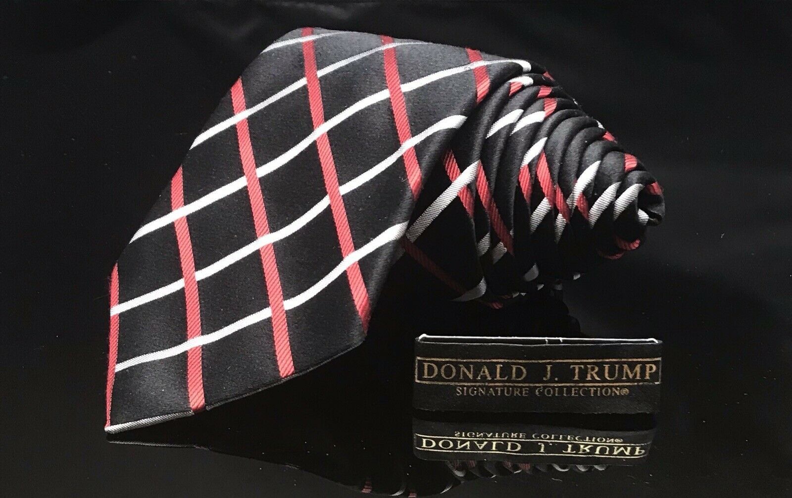 Donald Trump Signature DONALD TRUMP~ SIGNATURE COLLECTION Red Black TIE Size ONE SIZE - 6 Preview