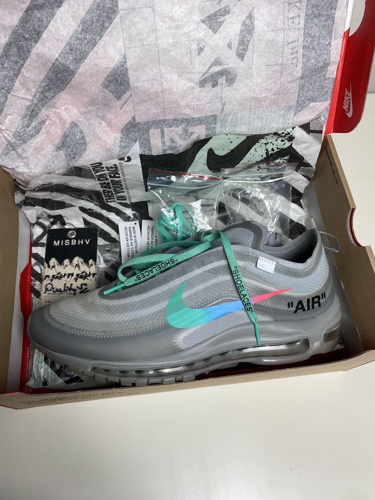 nike off white menta