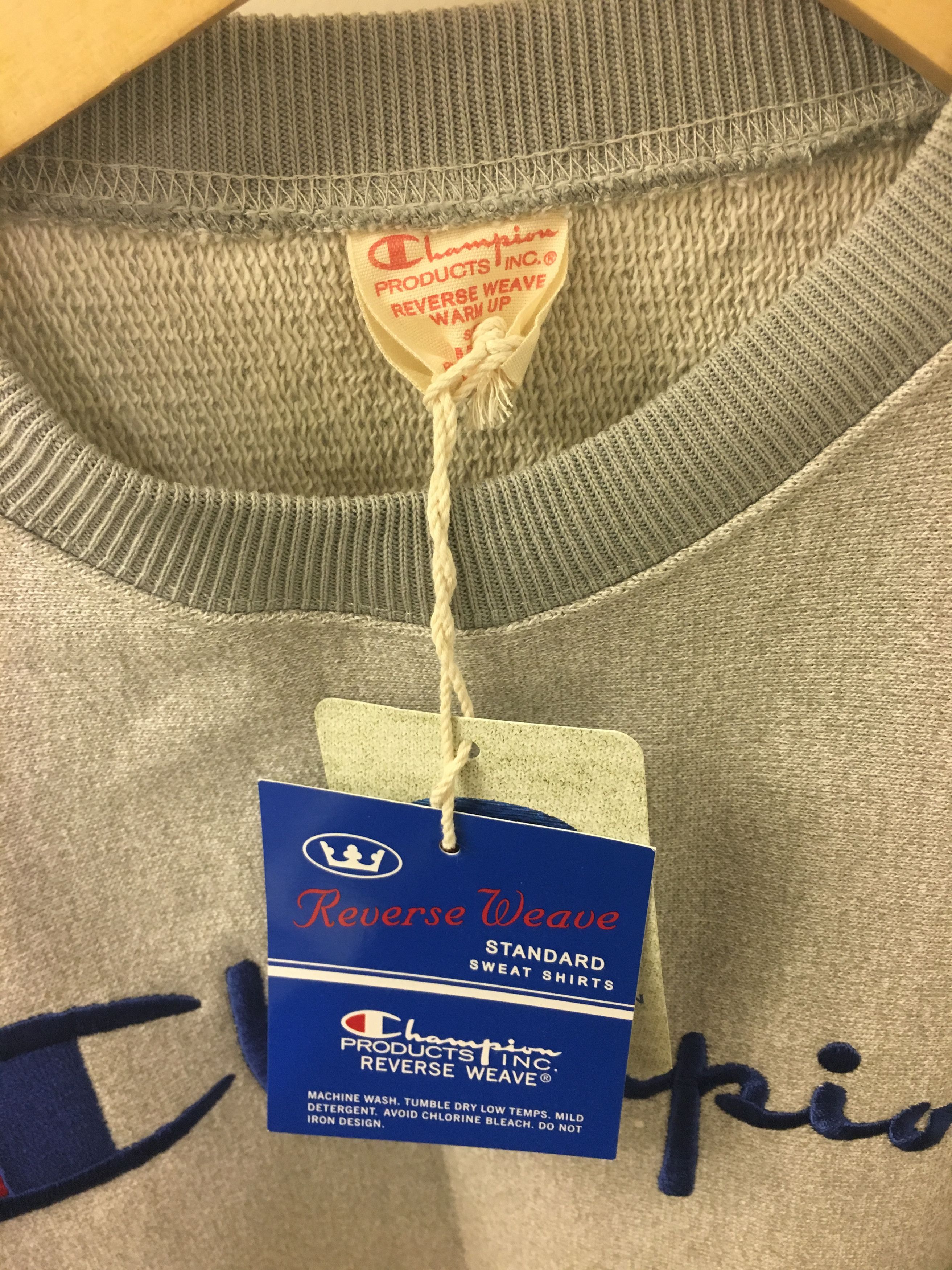 Champion Reverse Weave Speckled Logo Pullover (Grey) Size US S / EU 44-46 / 1 - 3 Thumbnail