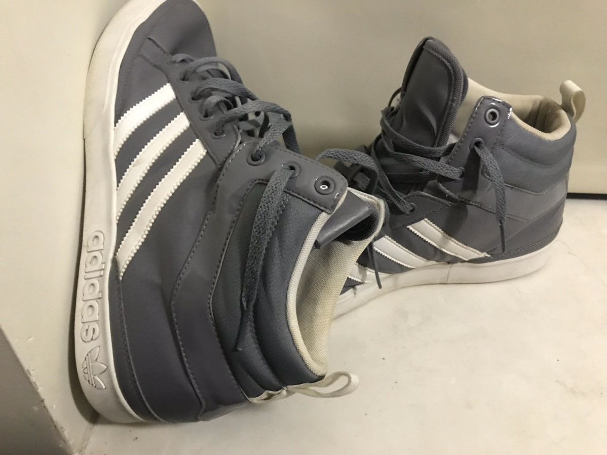 Adidas Adidas Men’s Top Court Gray/White Hi Top Casual Athletic Size US 13 / EU 46 - 1 Thumbnail