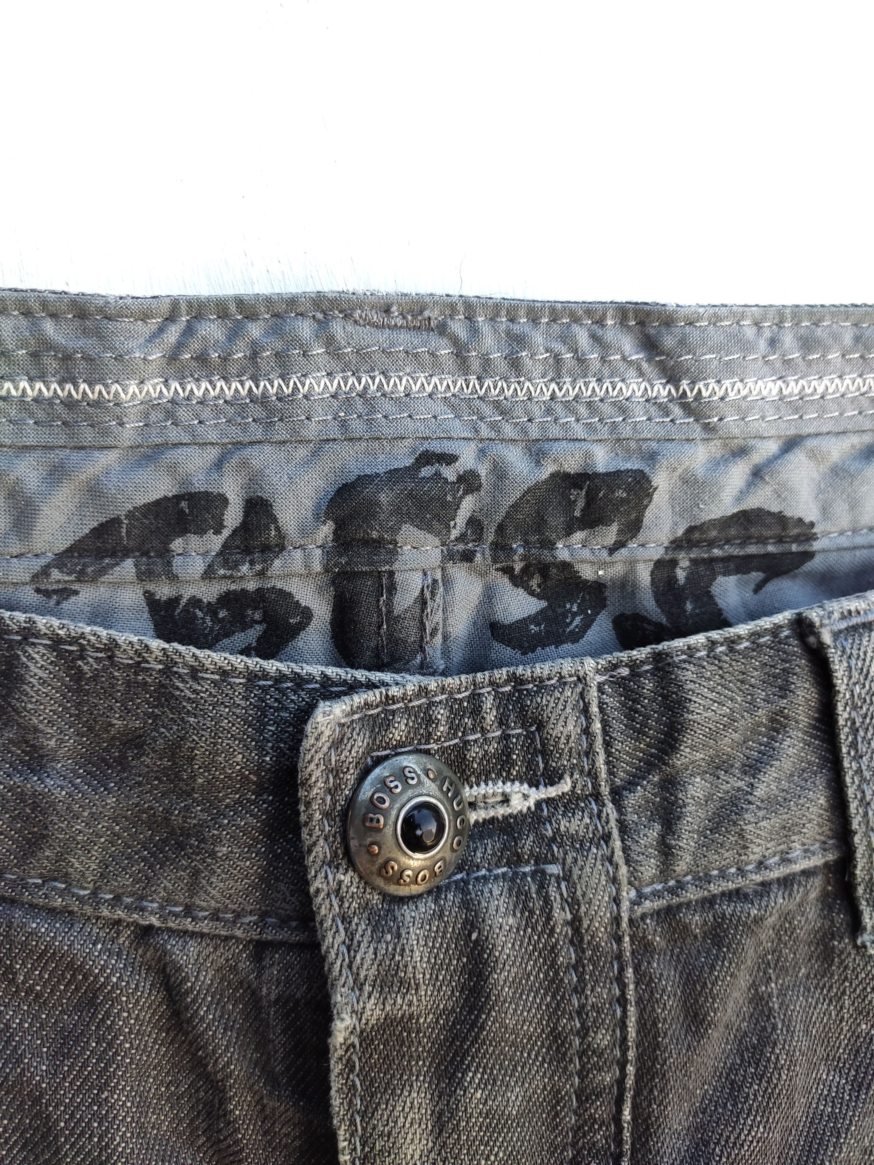 Hugo Boss Hugo Boss jeans Distressed Denim Yarn style Size US 34 / EU 50 - 11 Thumbnail