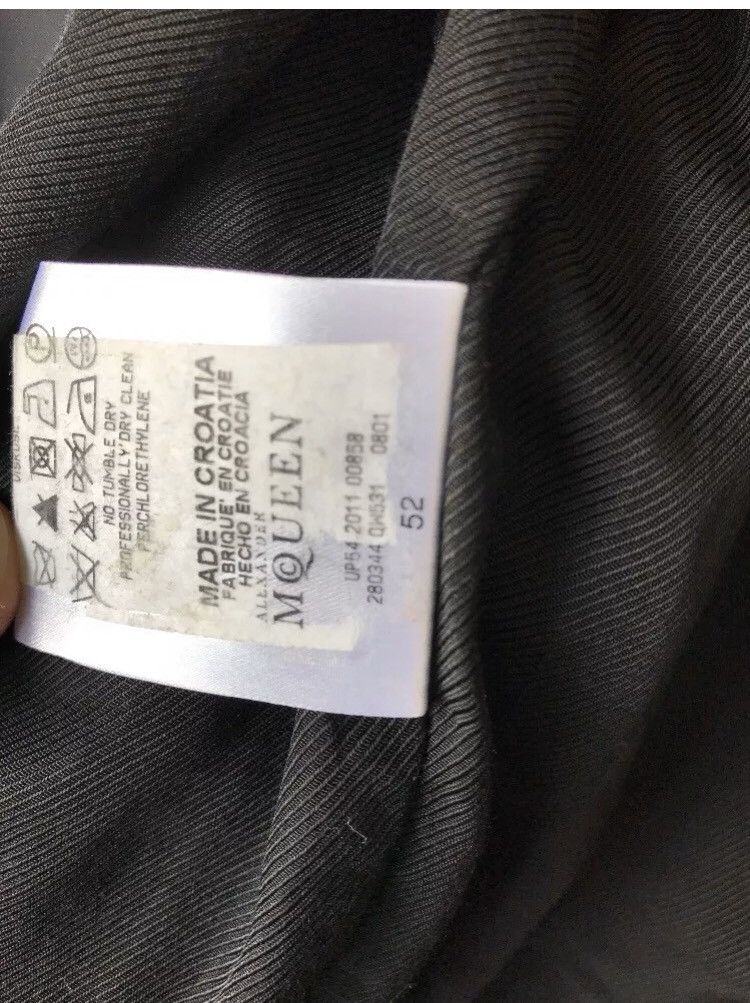 Alexander McQueen Alexander McQueen zipper jacket Size US L / EU 52-54 / 3 - 4 Thumbnail